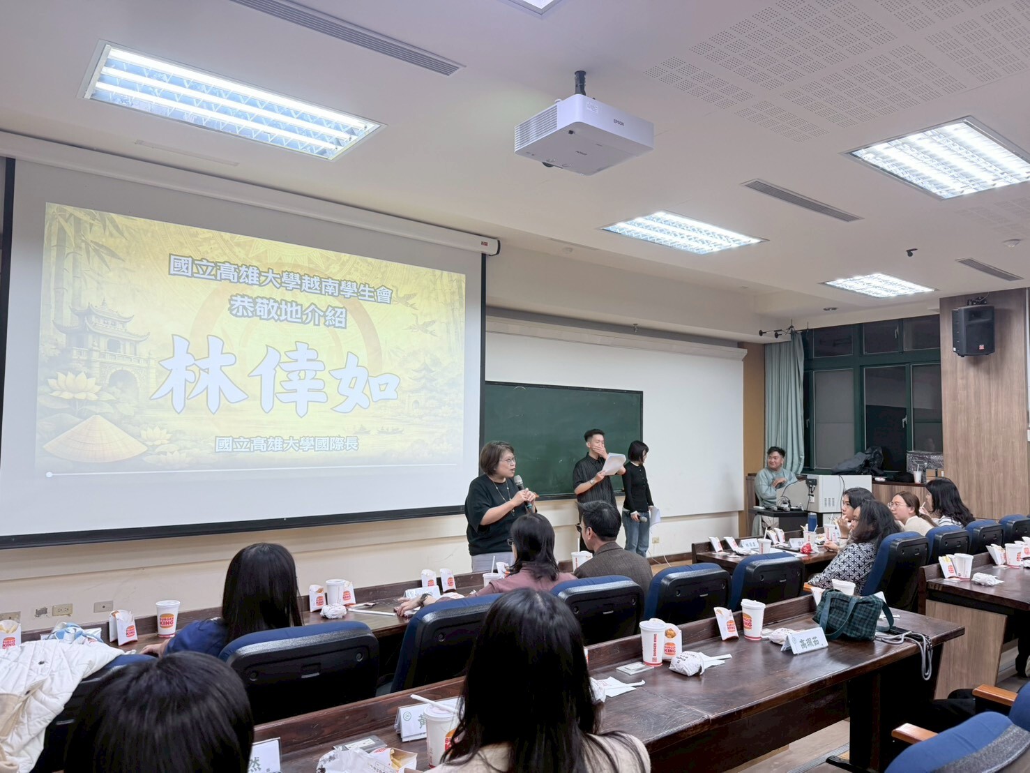 國際處國際專修部舉辦新生歡迎會008圖片