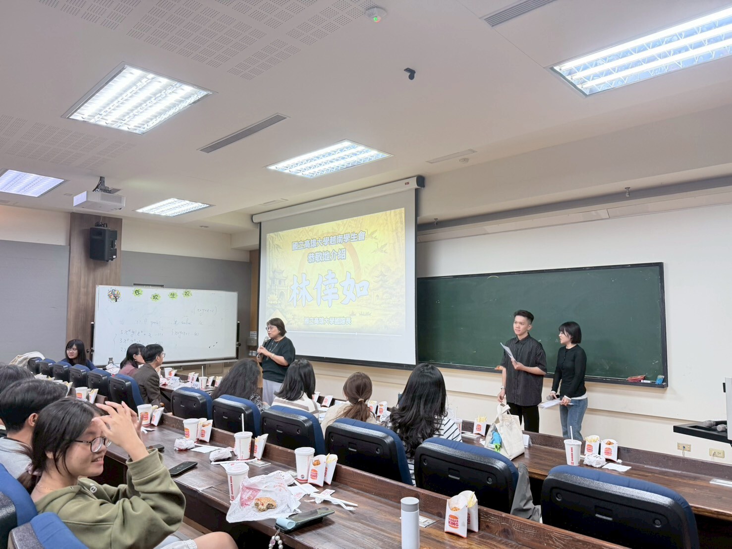 國際處國際專修部舉辦新生歡迎會009圖片