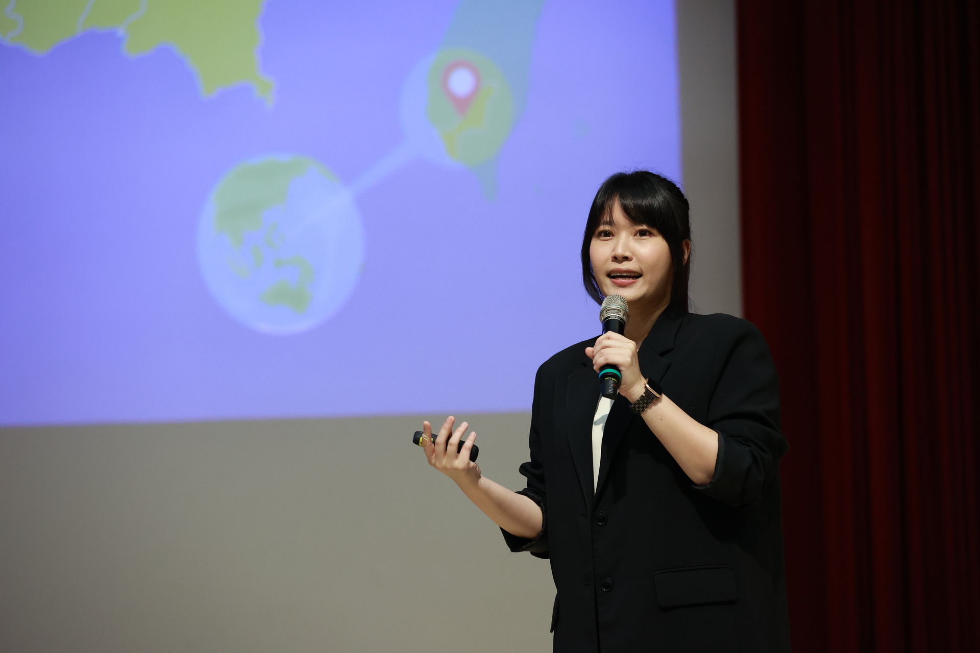 高雄大學《卓越講座》邀高市府行國處處長張硯卿談城市外交012