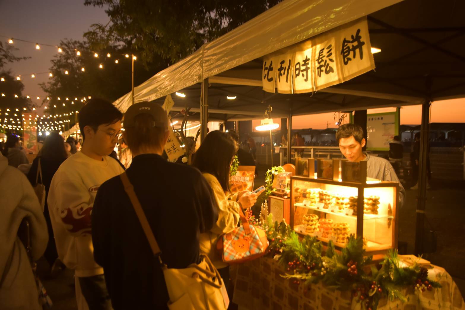 高雄大學「聖誕特調・高大好日集」暖心登場 攜手專業市集團隊打造永續冬日校園慶典 006圖片