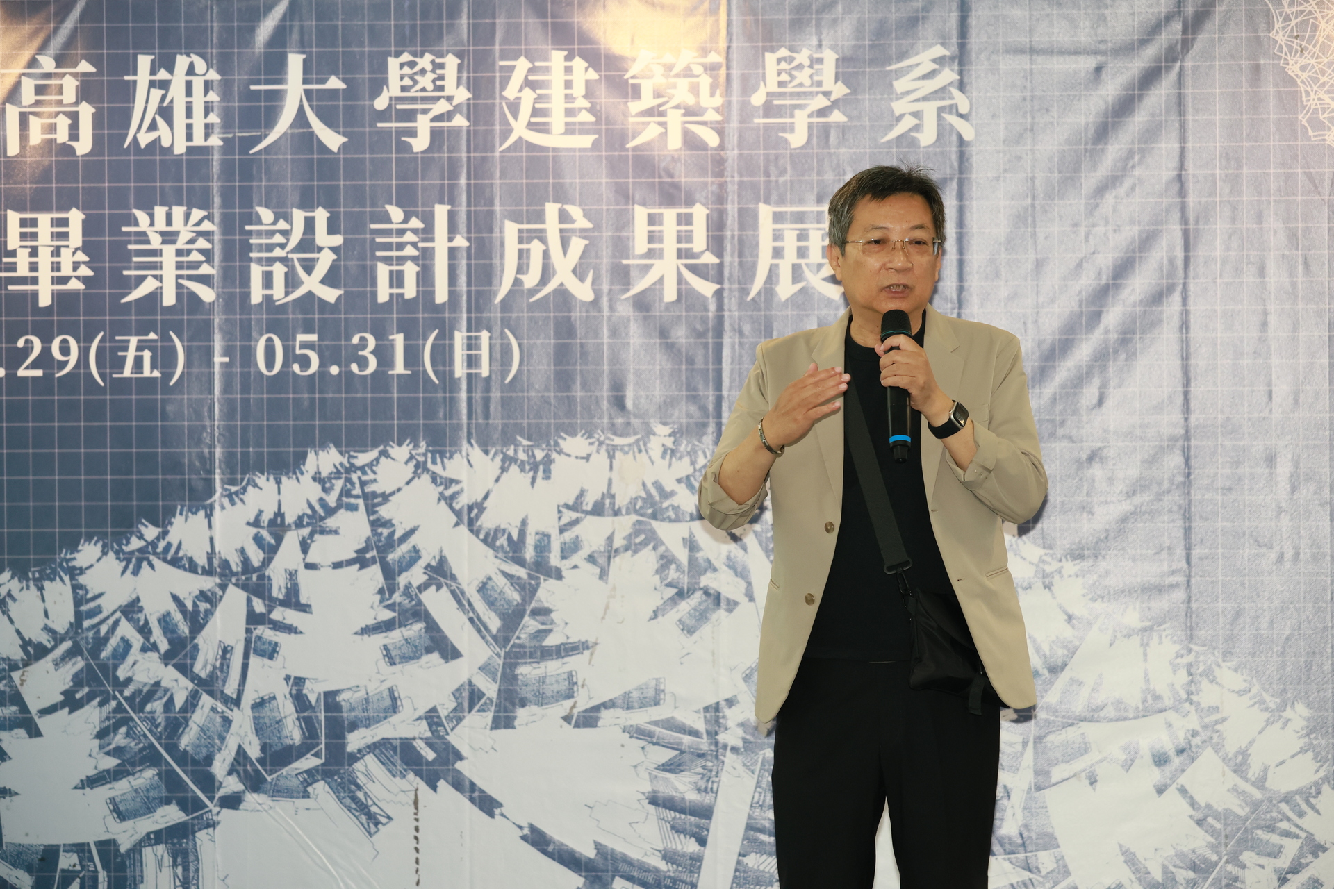建築系115級畢業設計展進駐臺鐵高雄車站，學生作品走入城市公共空間002