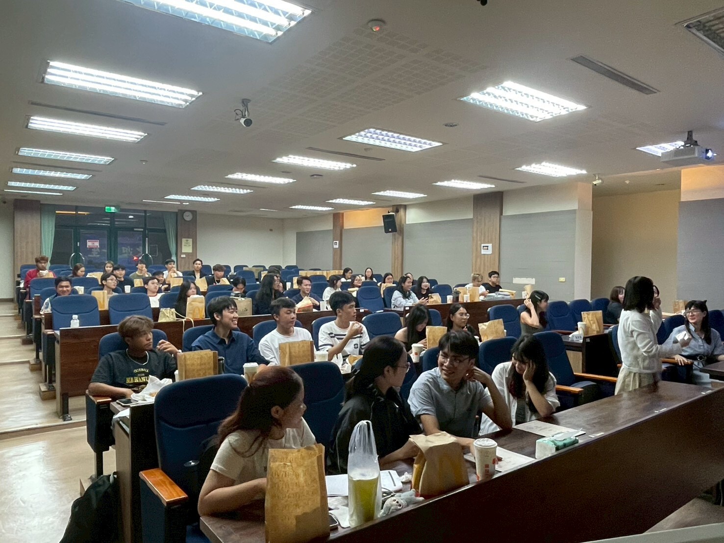 國際事務處舉辦國際專修部新生歡迎會 多國新生共襄盛舉 展現多元國際風采 004