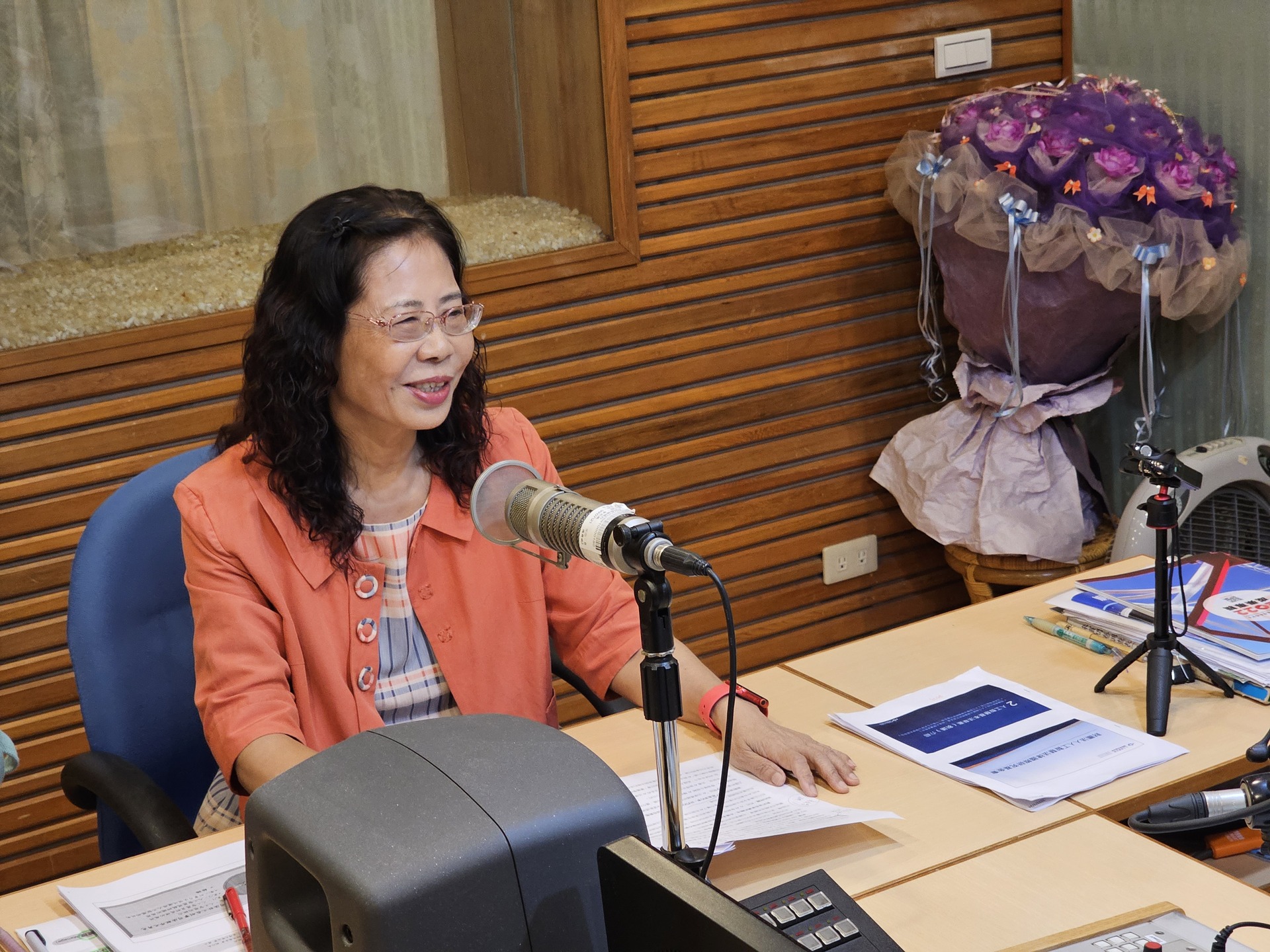 財經法律學系講座教授張麗卿接受專訪001