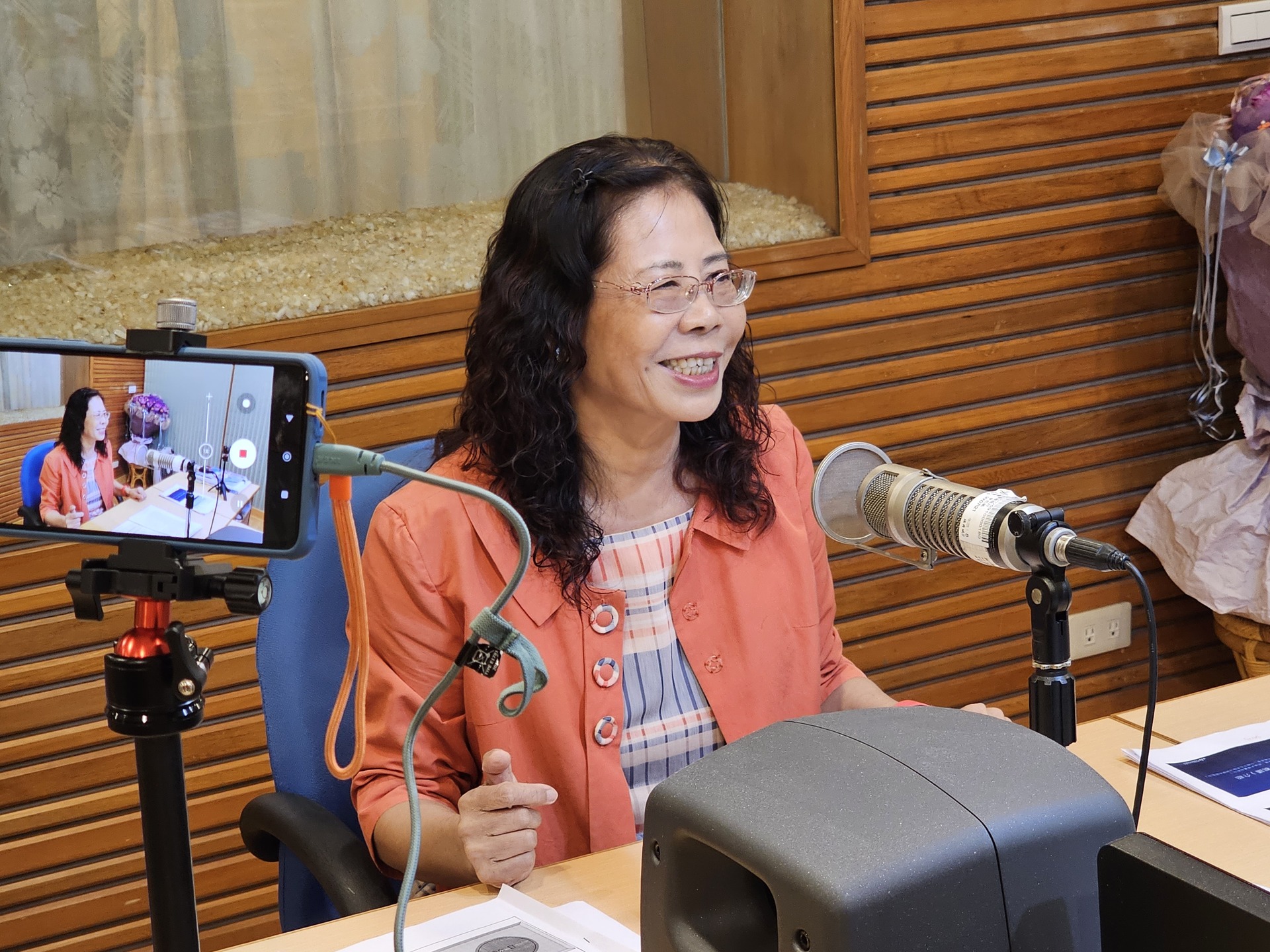 財經法律學系講座教授張麗卿接受專訪003