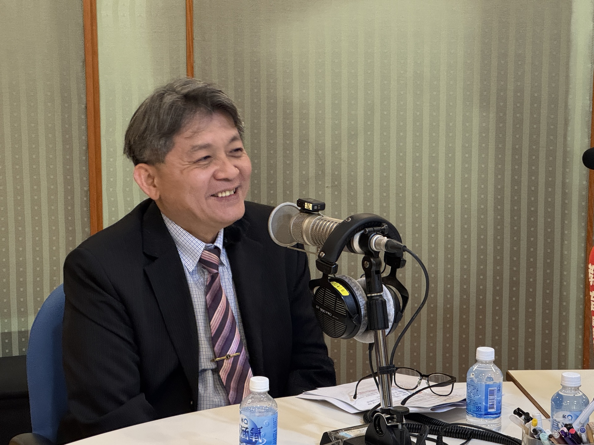 高大、教廣2025合作企劃《趨勢瞭望台》專訪理學院院長胡裕民002圖片