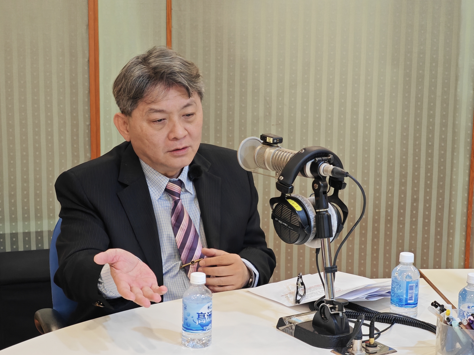 高大、教廣2025合作企劃《趨勢瞭望台》專訪理學院院長胡裕民004圖片