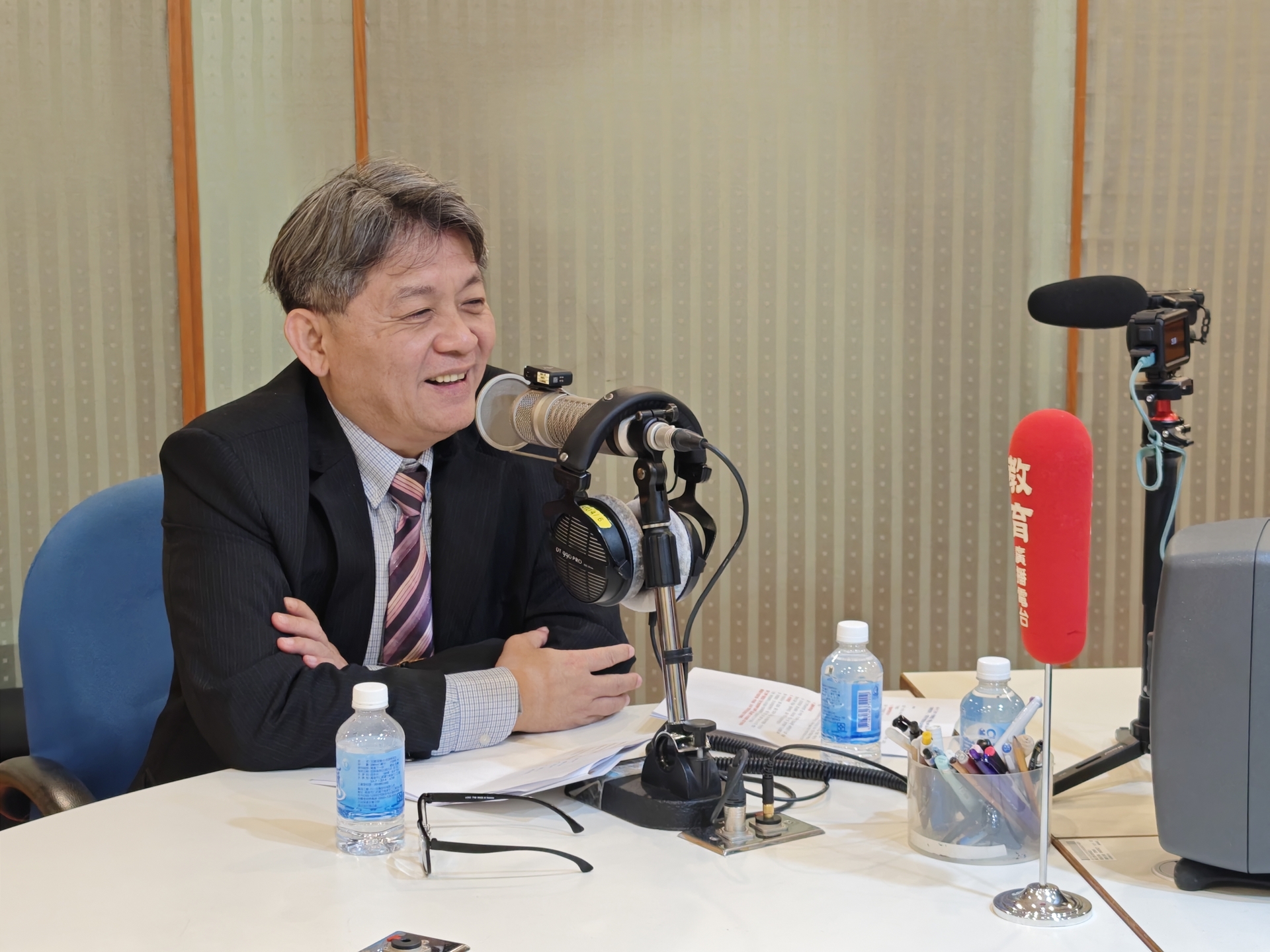 高大、教廣2025合作企劃《趨勢瞭望台》專訪理學院院長胡裕民005圖片