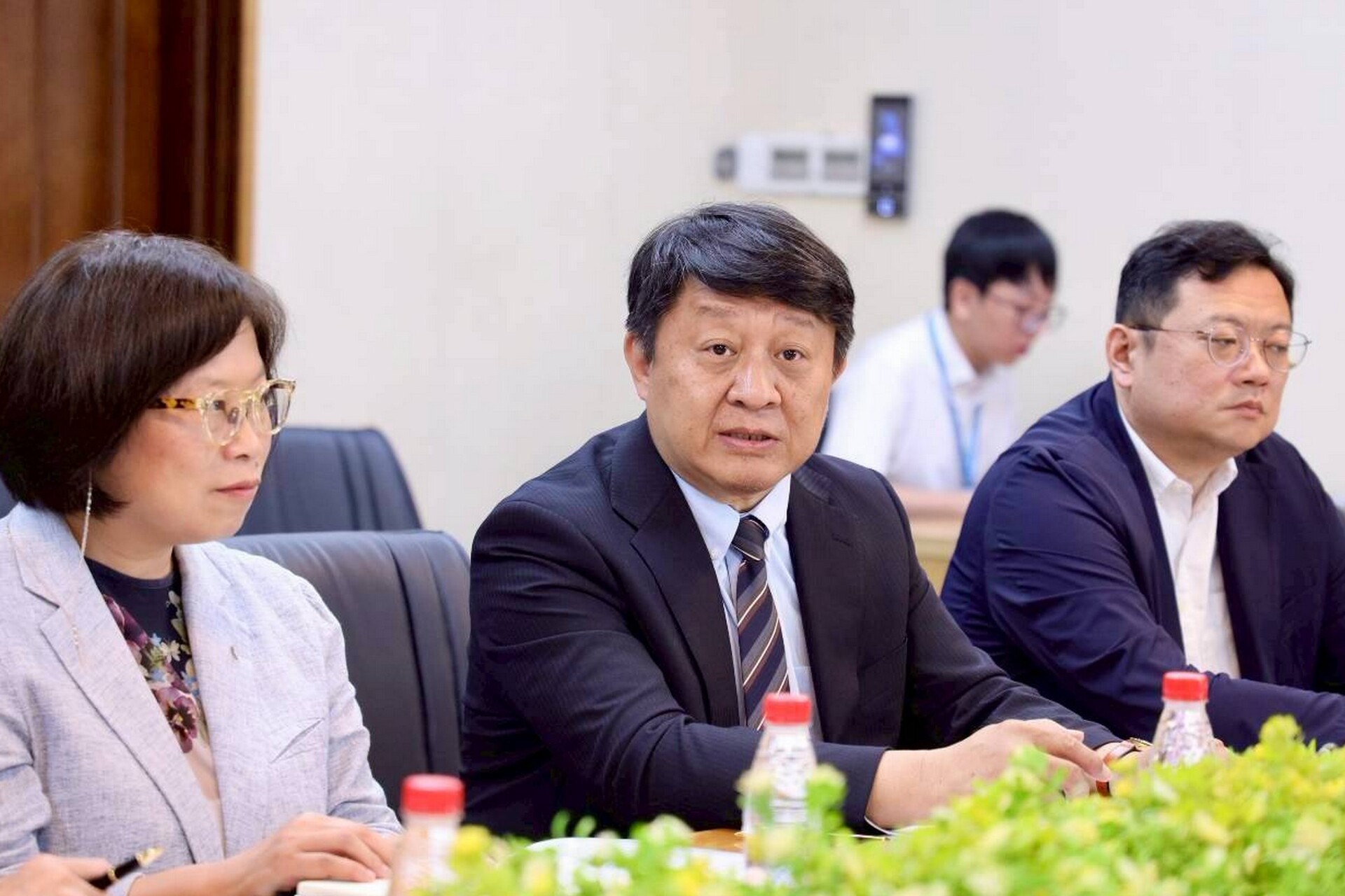 胡志明市法律大學_NUK 校長 吳副 國際長圖片