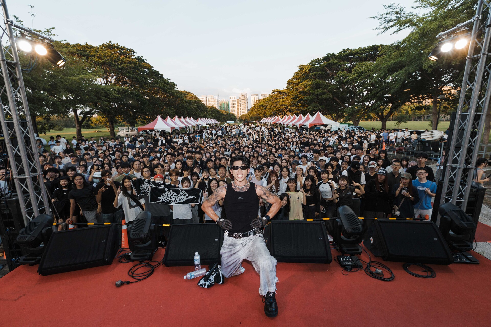 高雄大學學生會舉辦草地音樂節004