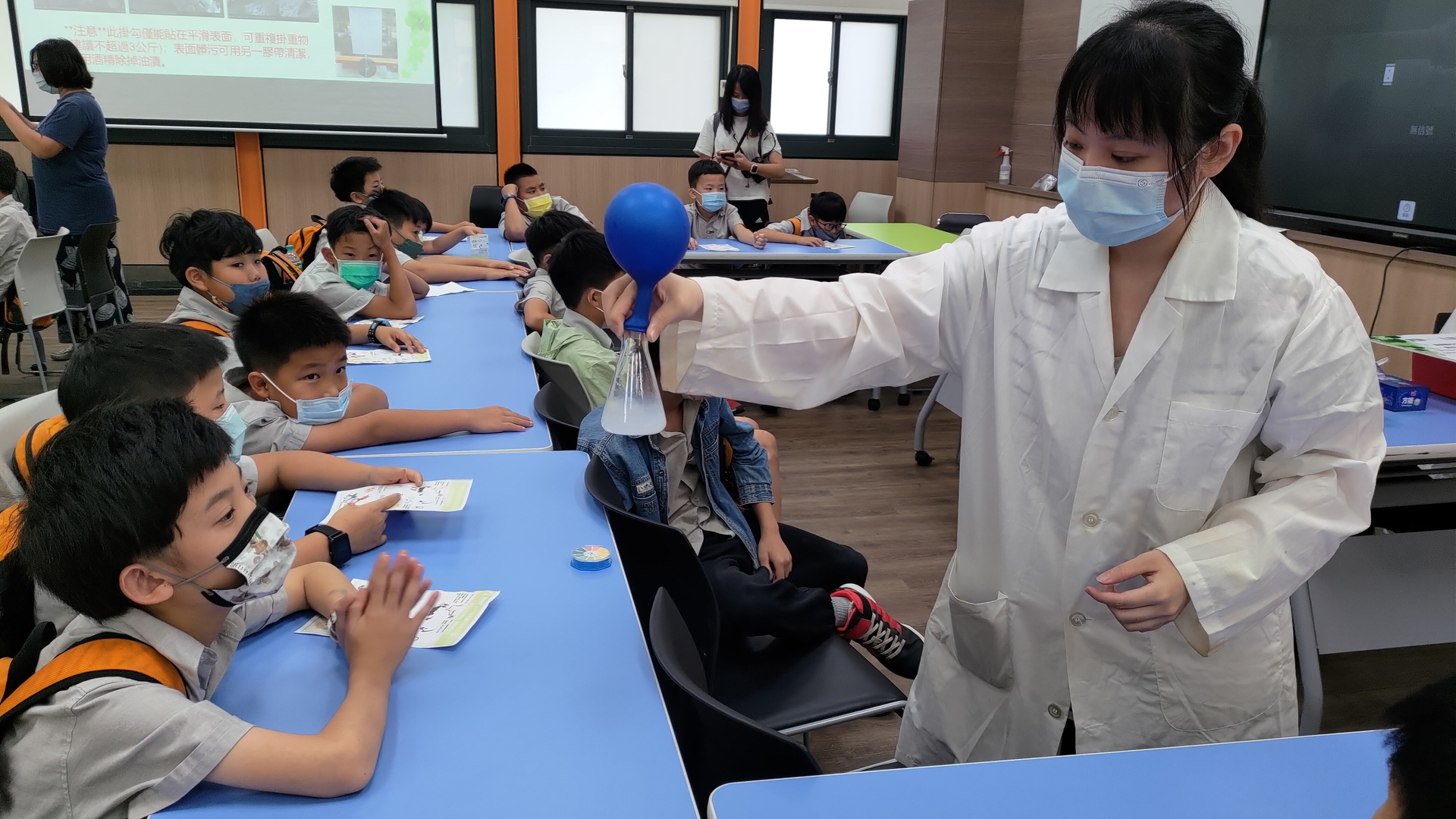 桃園諾瓦小學參訪高雄大學仿生中心11圖片