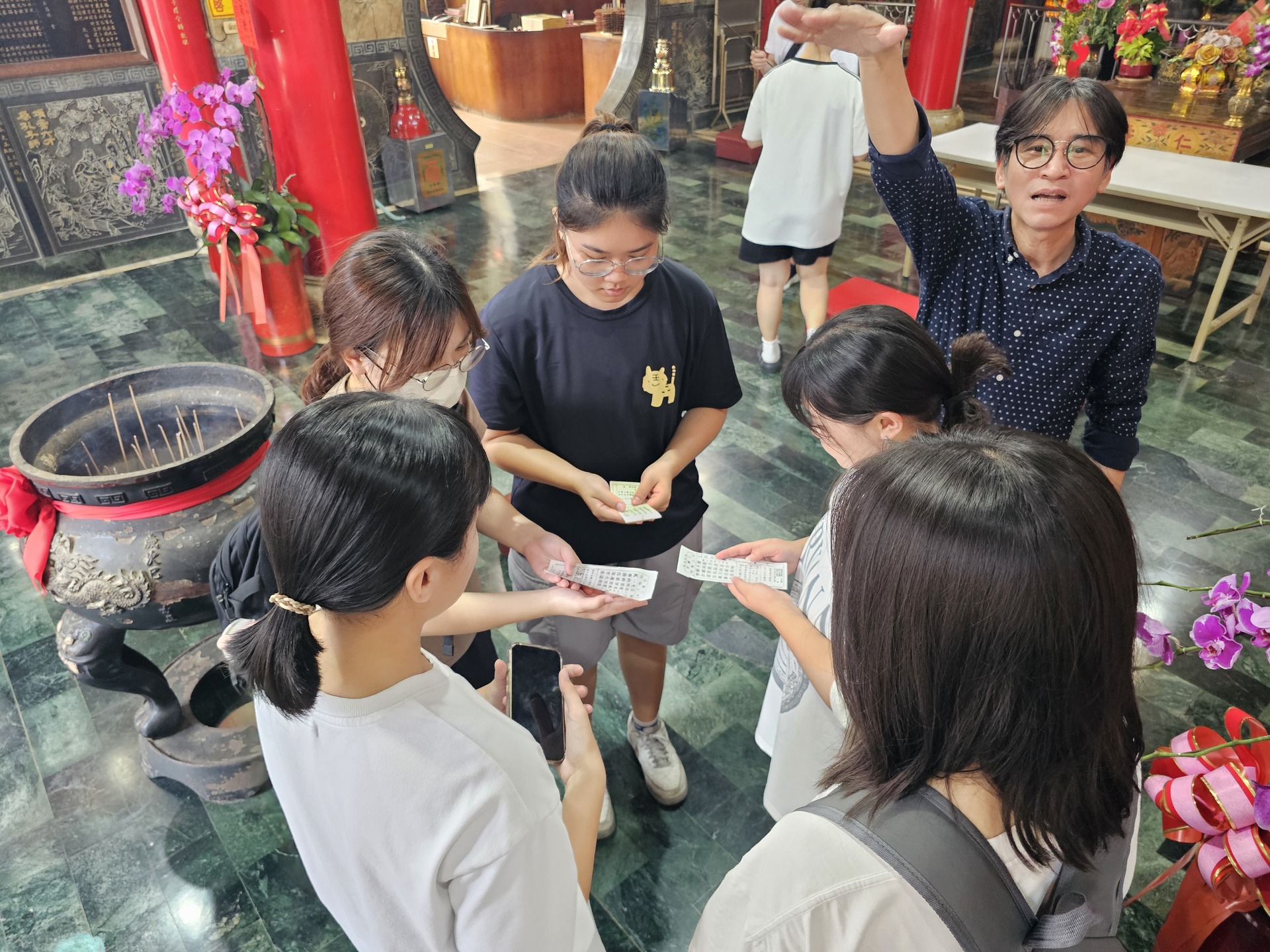 東語系裴光雄師生走訪仁壽宮004