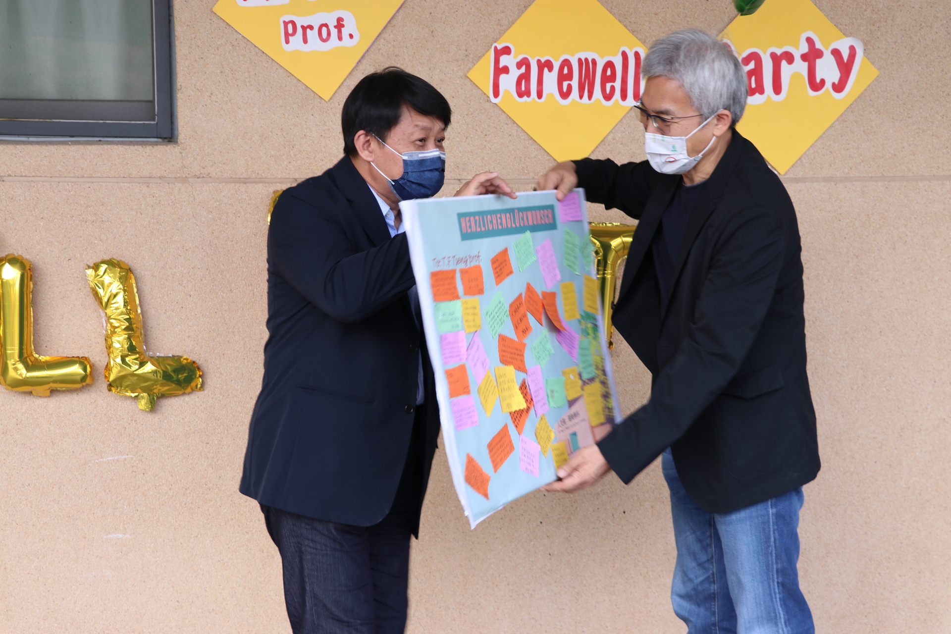 學術副校長陳啓仁致贈同仁留言板圖片