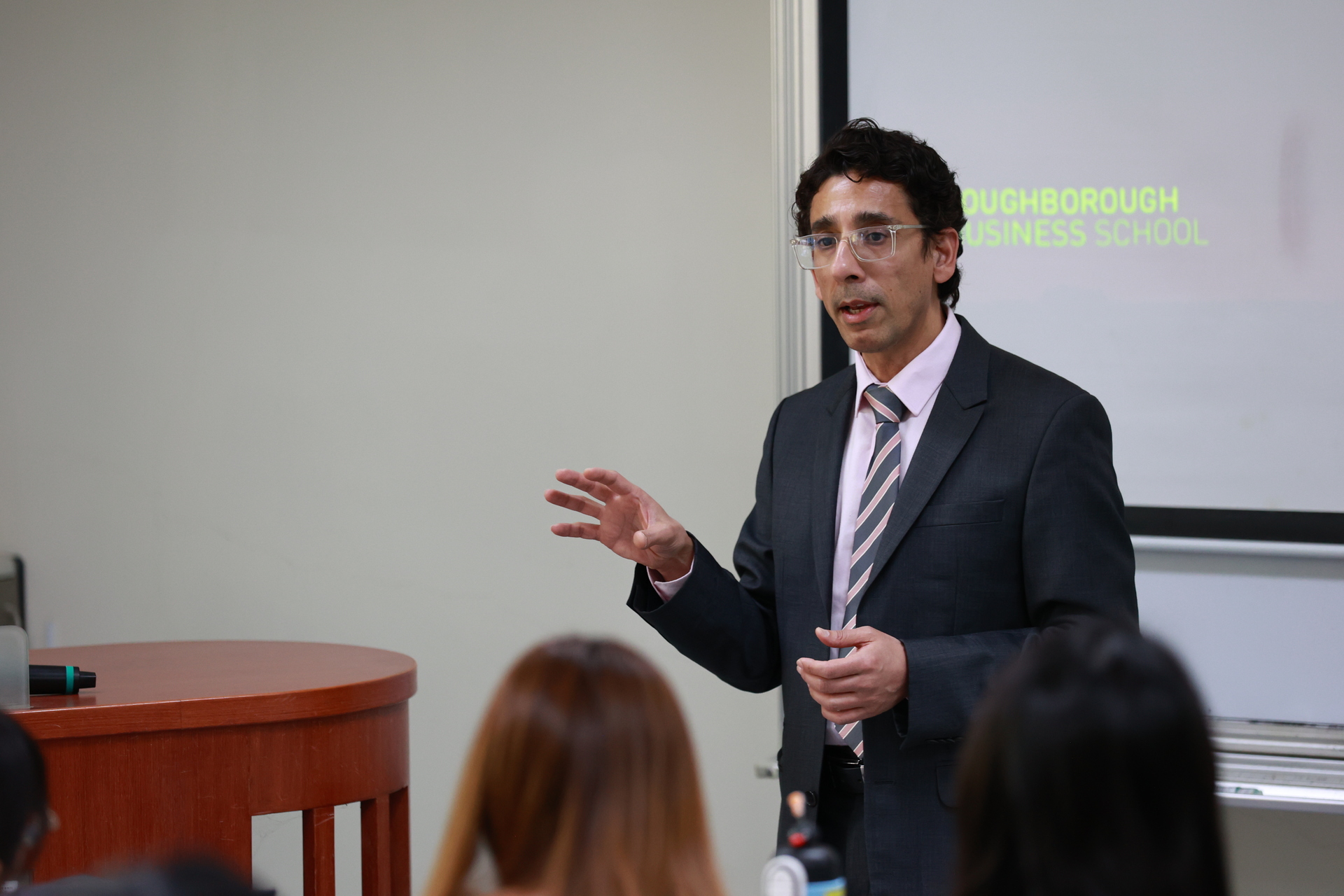 高雄大學管理學院、英國羅浮堡大學商學院攜手推動1+1與4+1雙聯學位005