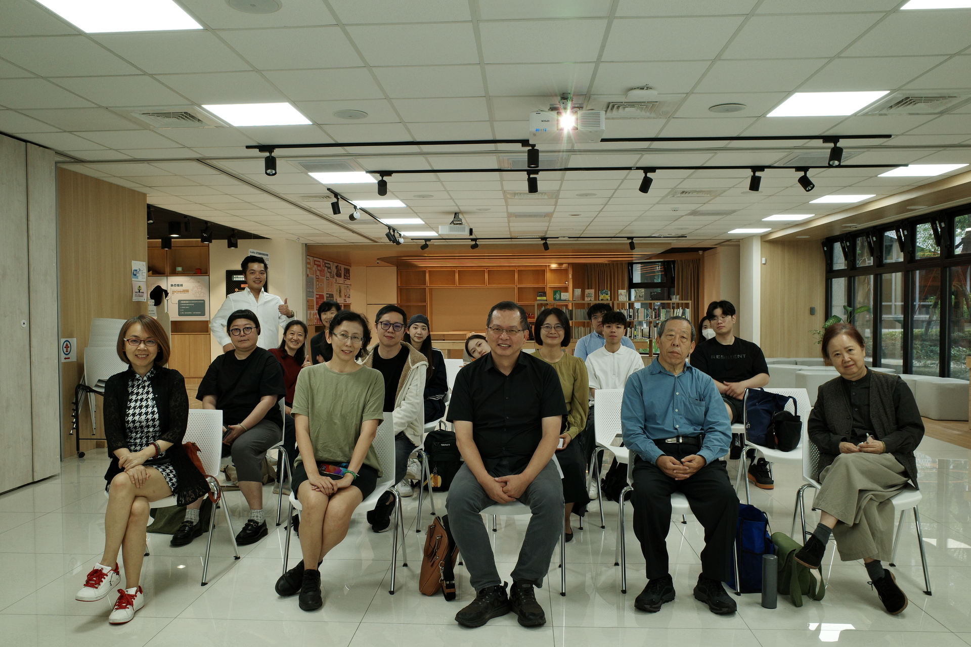 高雄大學通識教育中心、致理科技大學通識學部、台灣地方永續設計學會共同主辦「眷村文化保存與藝術介入論壇」002