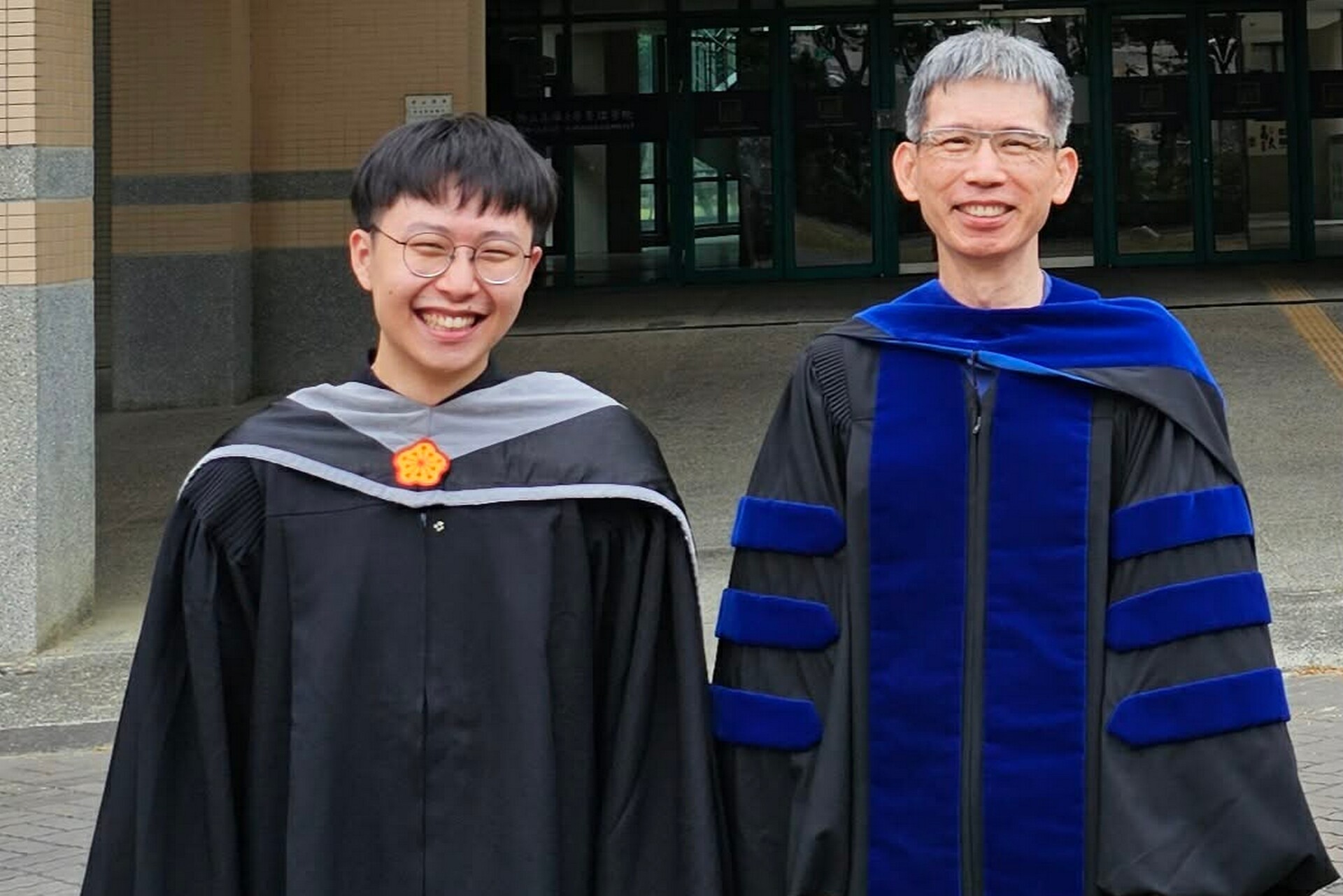 高雄大學資管系學生論文接連獲獎003