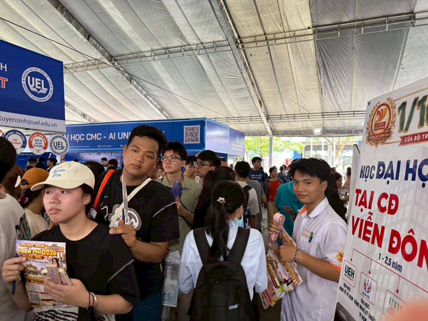 高雄大學前進越南招生 300餘名學生熱烈交流007