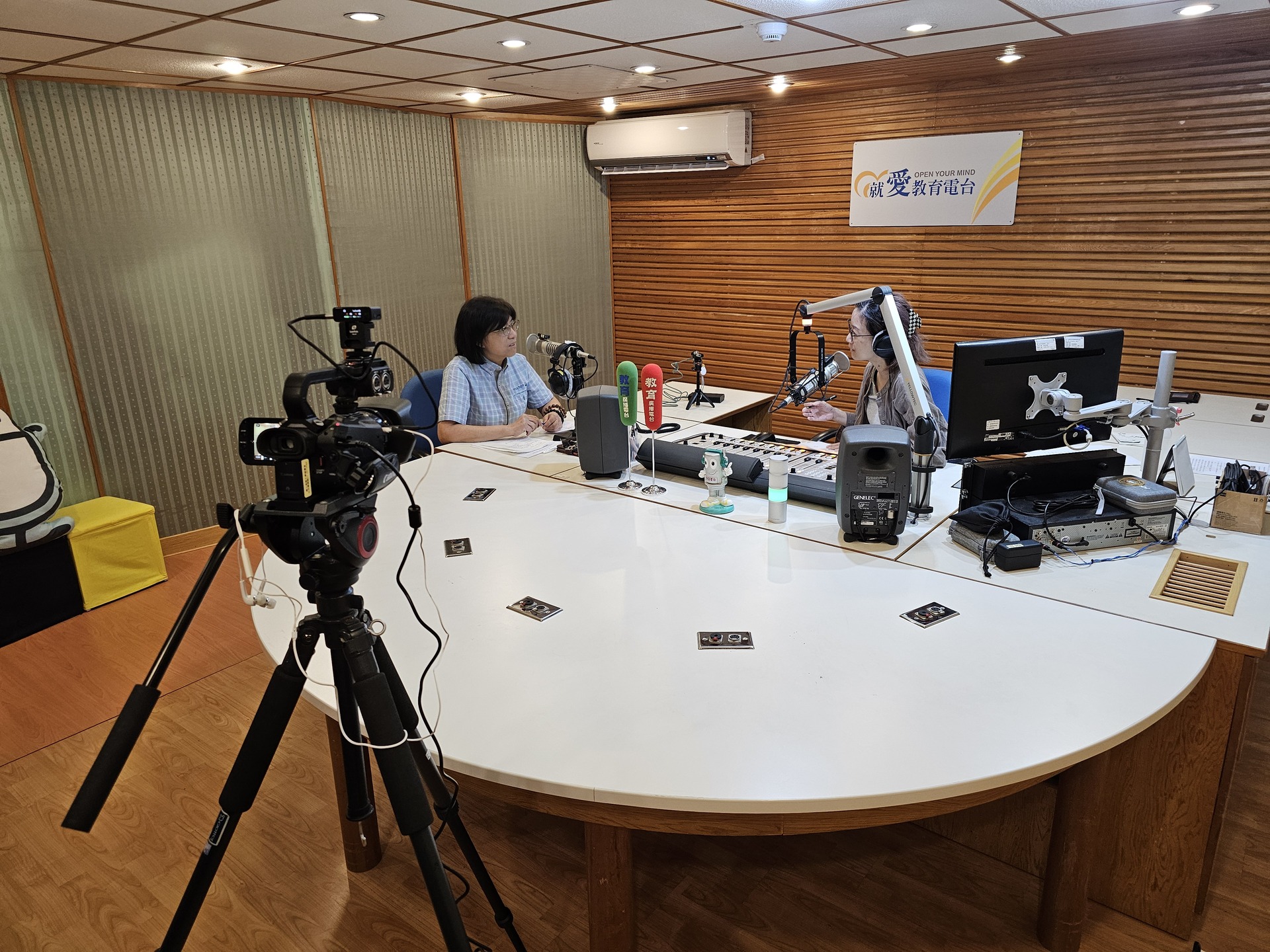 高雄大學應用化學系教授兼學術副校長莊琇惠接受教育廣播電台專訪003圖片