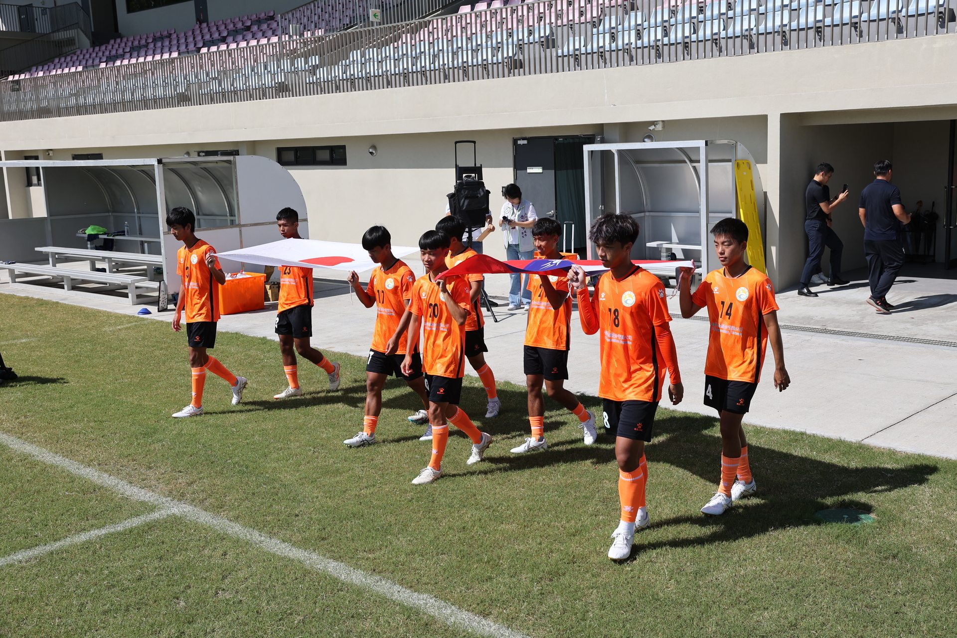 The "2023 Kaohsiung Taiwan-Japan University Football International  Friendship Tournament" is organized by the National University of Kaohsiung. 007