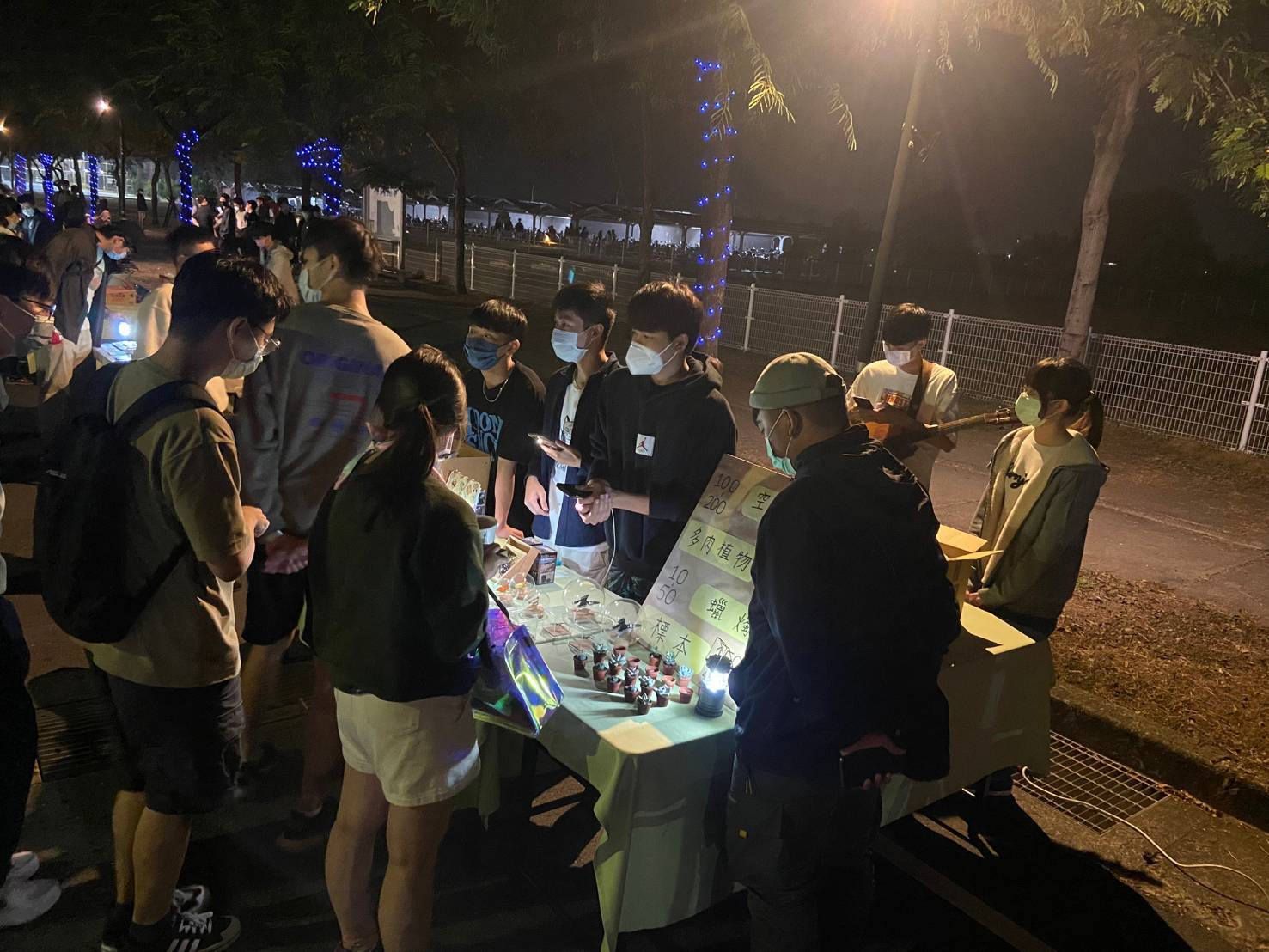 高雄大學聖誕市集溫馨登場004