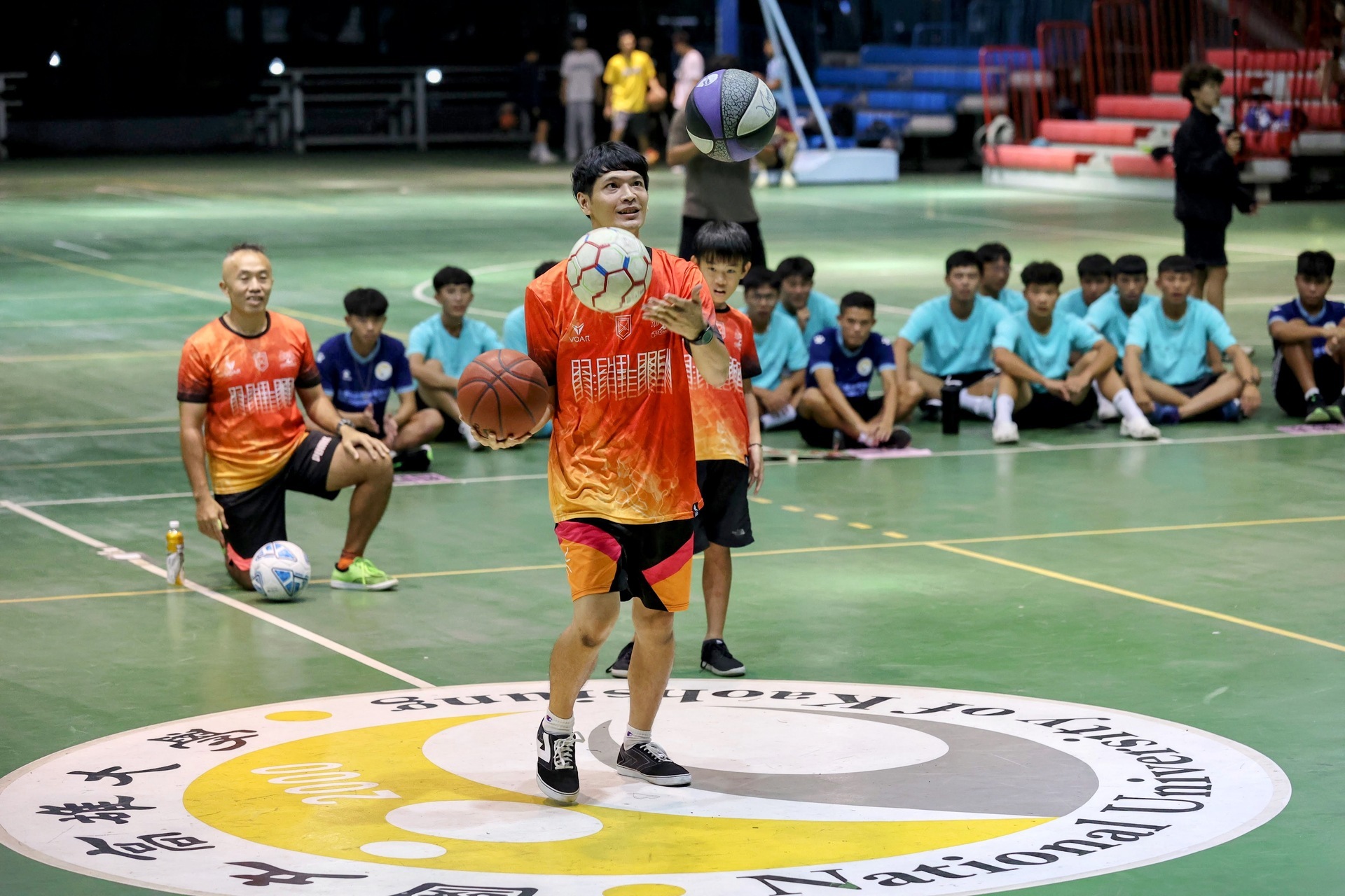 NUK's Sports Carnival Kicked Off with Enthusiasm on the 16th. 010
