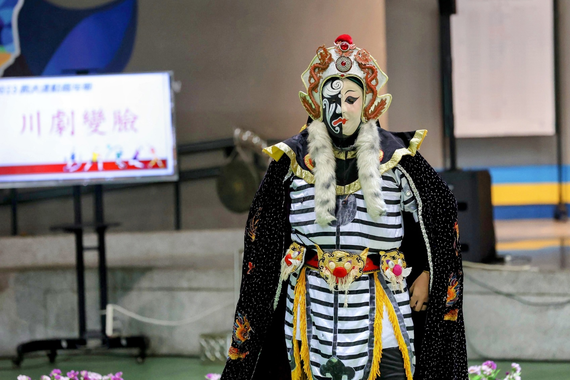 NUK's Sports Carnival Kicked Off with Enthusiasm on the 16th. 012