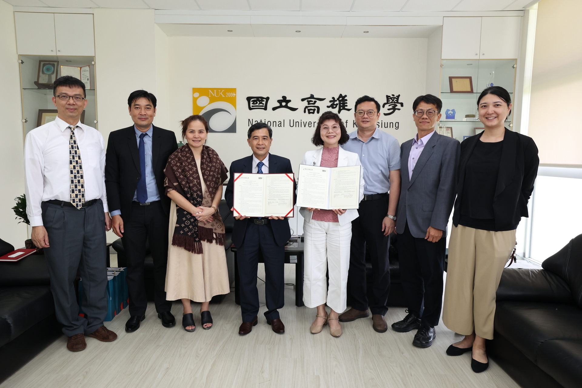 NUK and the University of Economics Ho Chi Minh City signed an MOU. 001