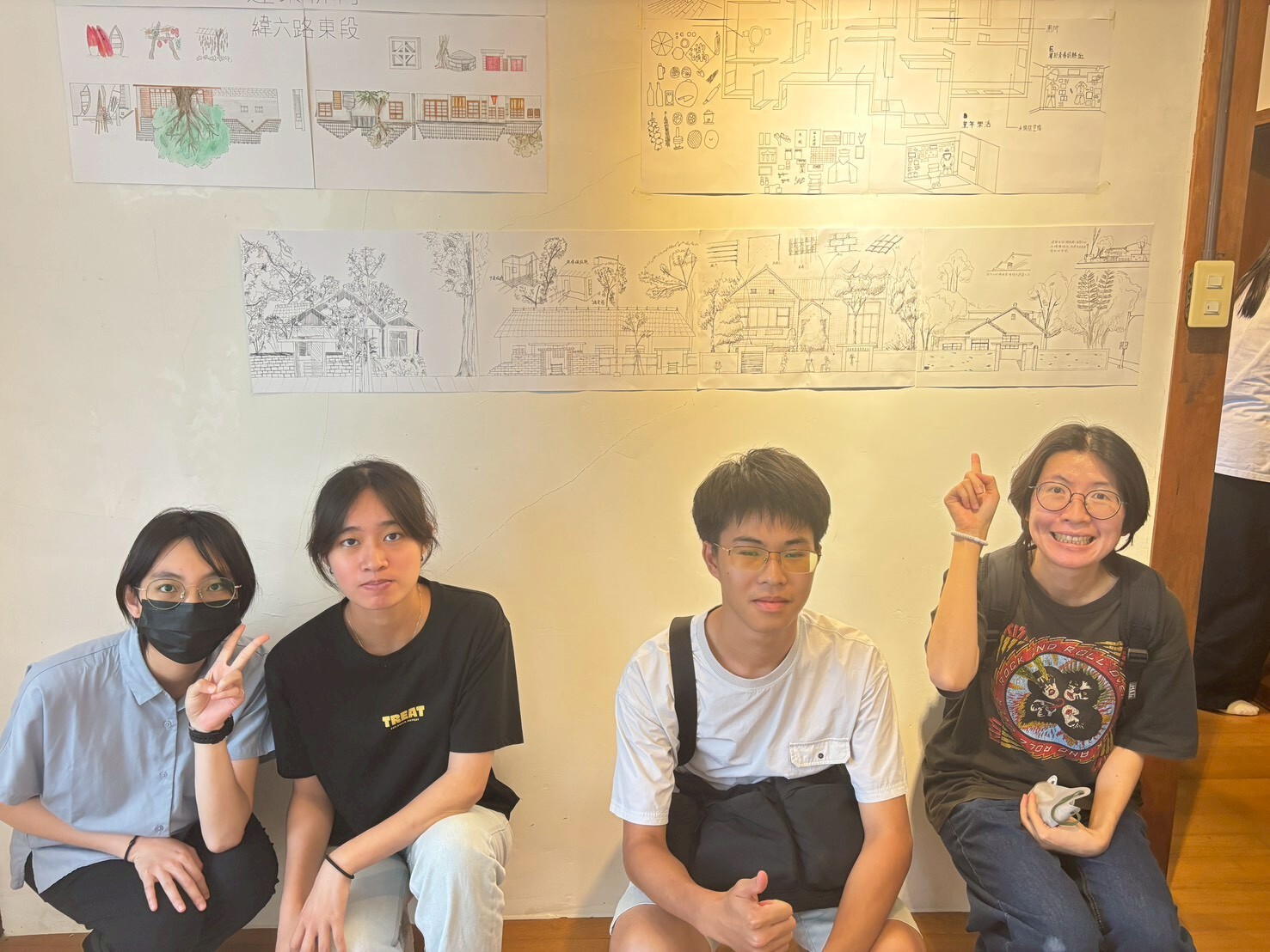 國立高雄大學建築學系助理教授蔡寧帶領學生走入左營海軍眷村，透過空間觀察與圖像轉譯，探索地方記憶與歷史紋理008