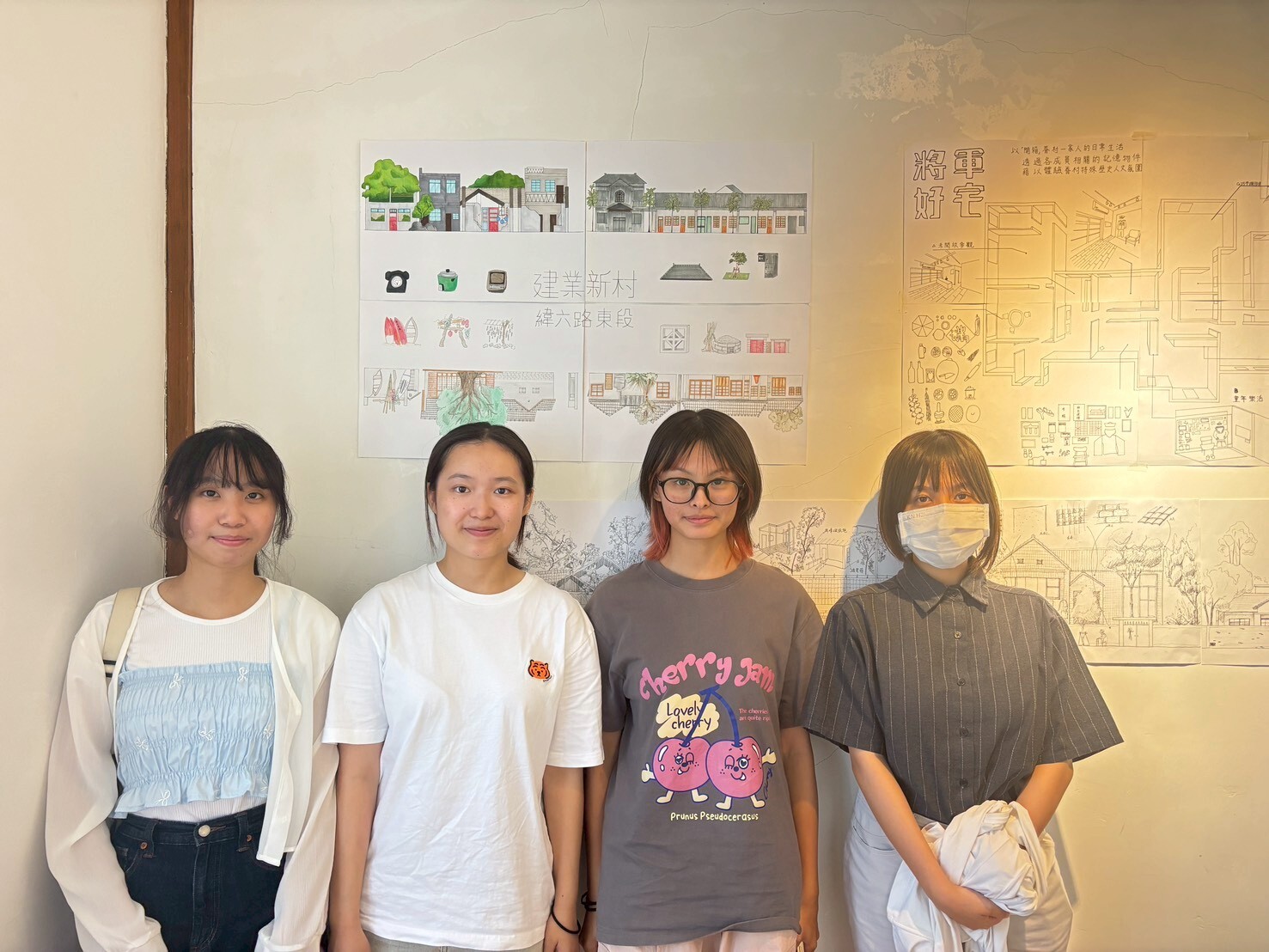 國立高雄大學建築學系助理教授蔡寧帶領學生走入左營海軍眷村，透過空間觀察與圖像轉譯，探索地方記憶與歷史紋理009