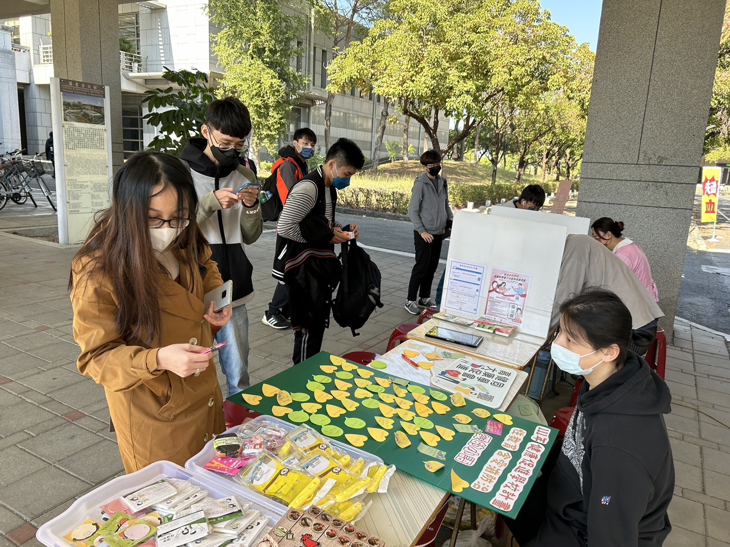 高雄大學學務處舉辦捐血暨愛滋宣導活動02