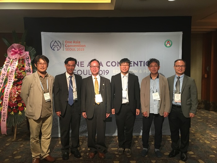 人文社會科學院院長陳志文、副院長兼韓國研究中心主任河凡植陪同校長王學亮前往韓國首爾，參加「One Asia Convention Seoul 2019」研討會