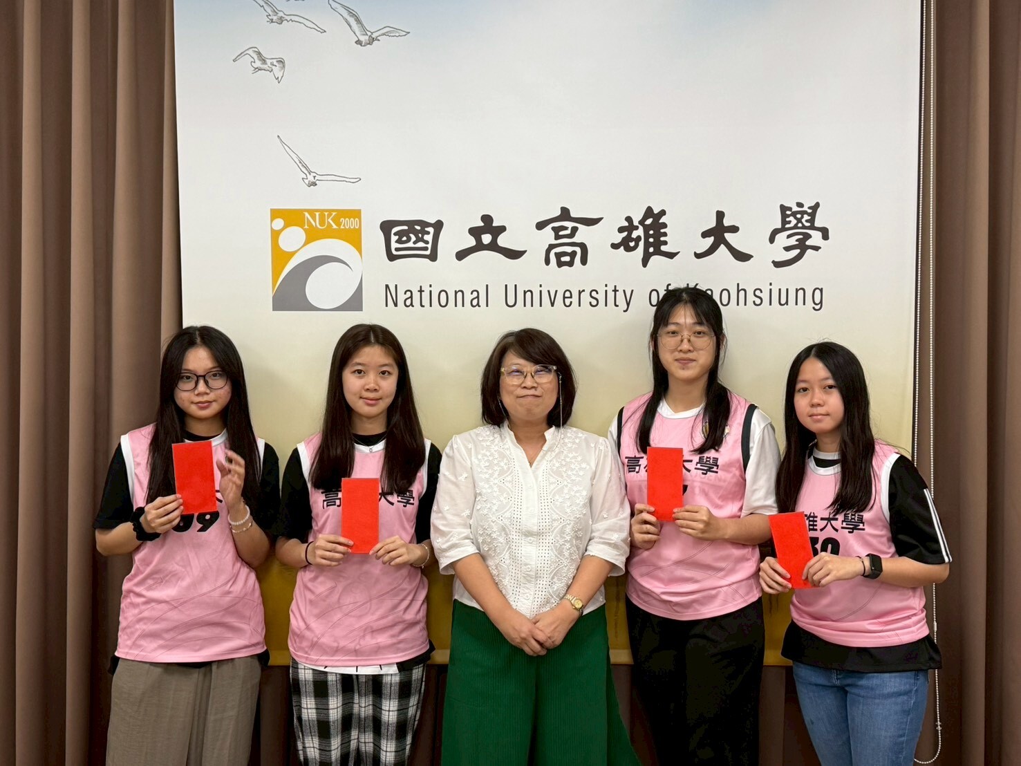 國際處慰勞僑生盃代表隊002圖片