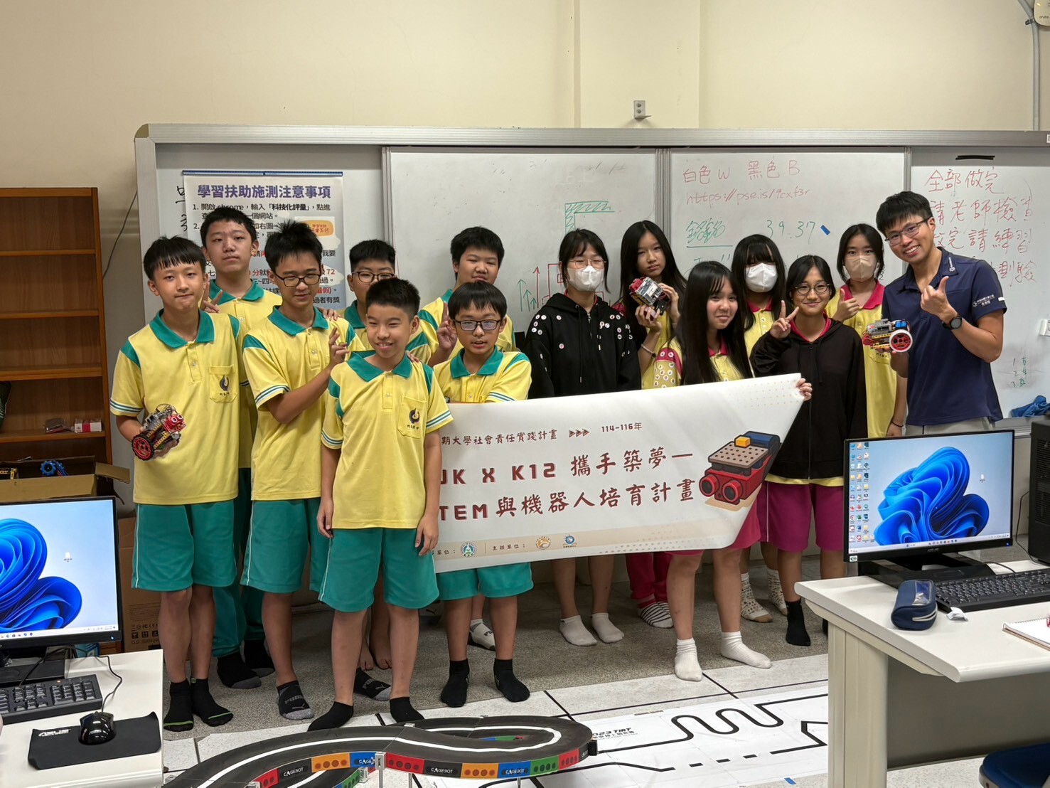 應物系副教授余進忠團隊 串聯業界前進國教端舉辦「自走車研習營」005