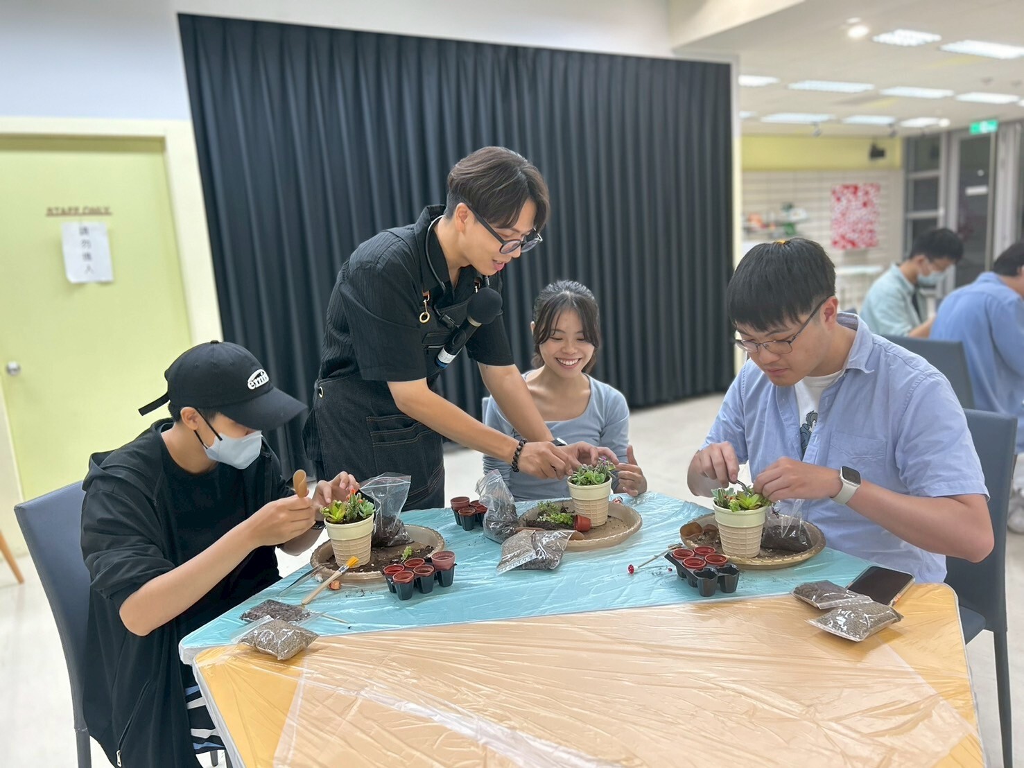 高大創新學院攜手學生會舉辦植栽工作坊002