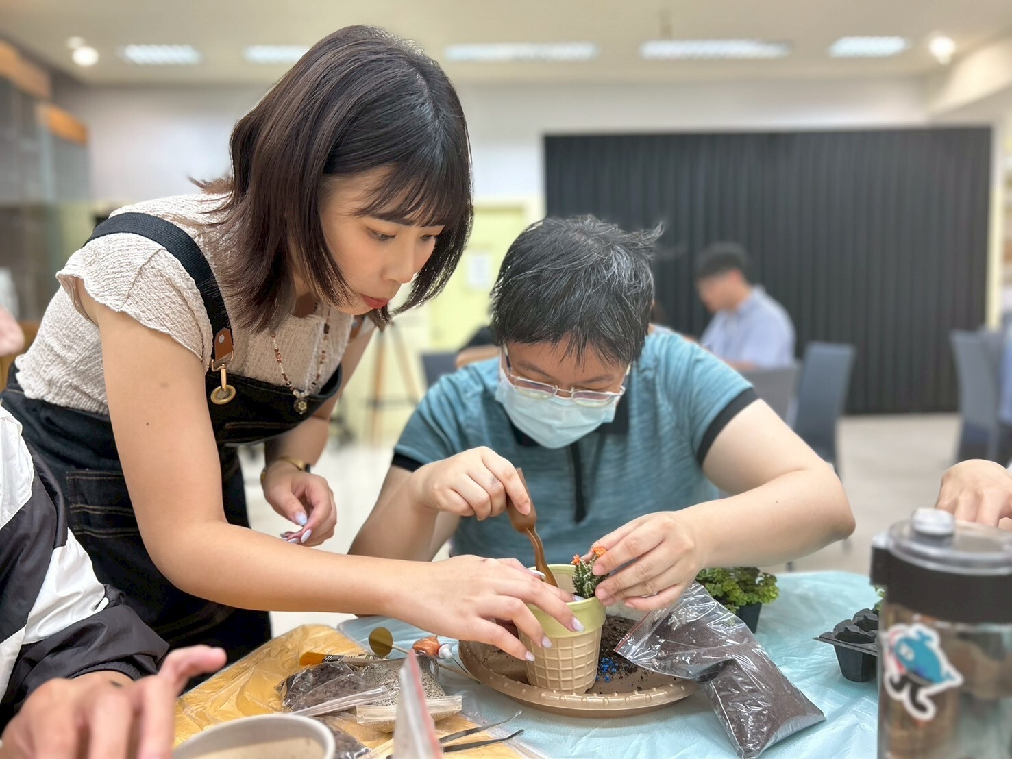 高大創新學院攜手學生會舉辦植栽工作坊003