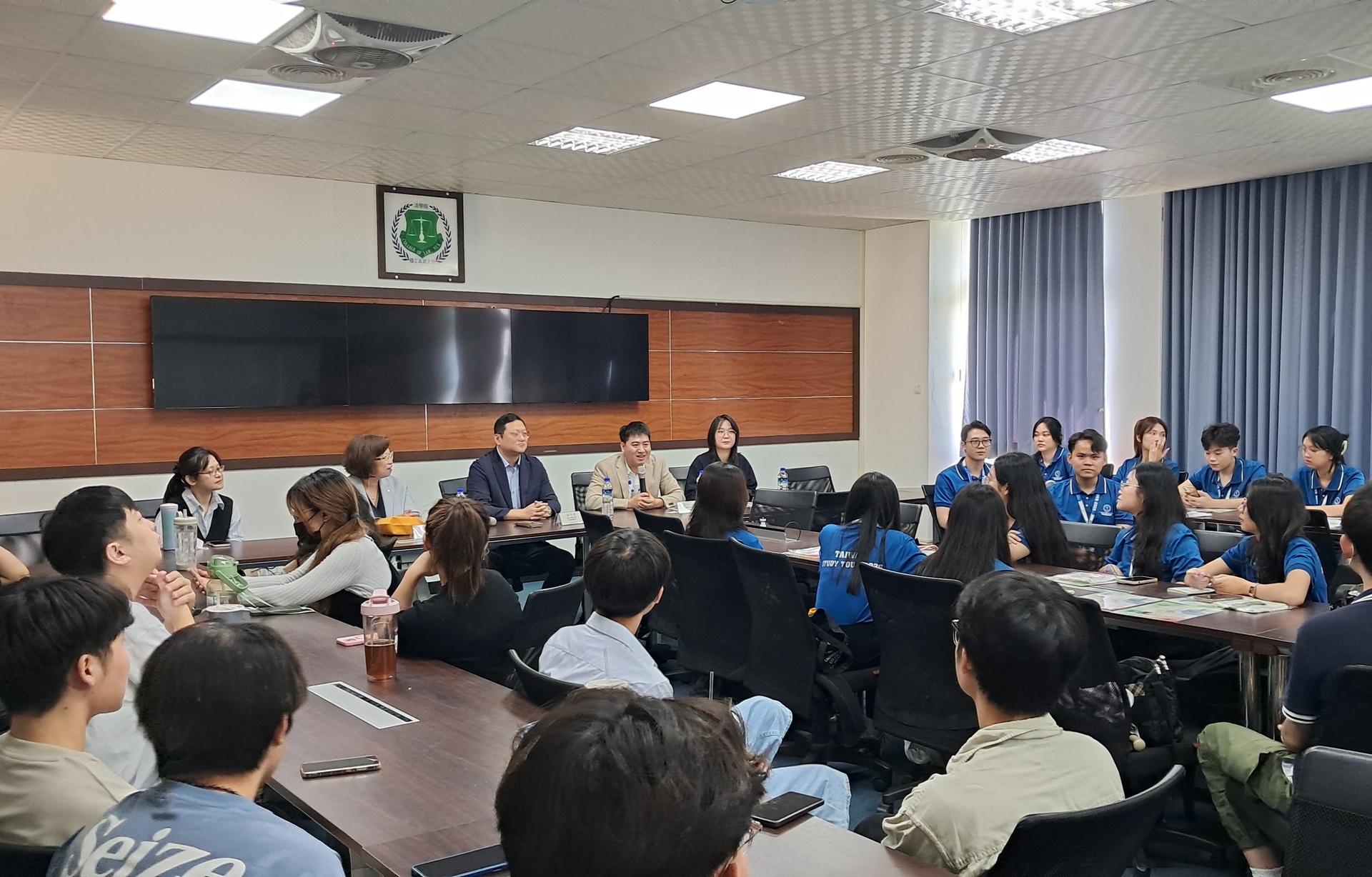 國立高雄大學攜手姊妹校越南胡志明市法律大學舉辦「115年度國際法律領導人才培訓營」002