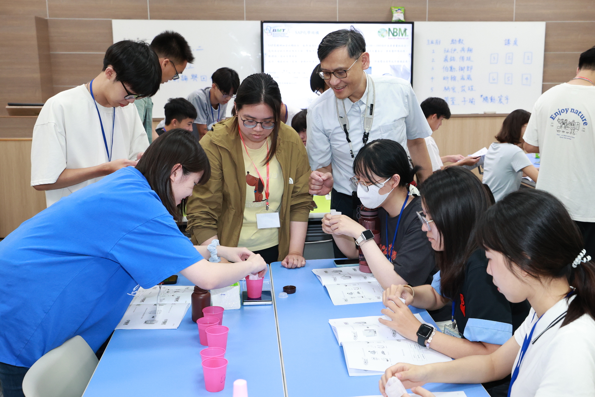 高雄大學仿生實驗營 帶高中生探索綠色科技001