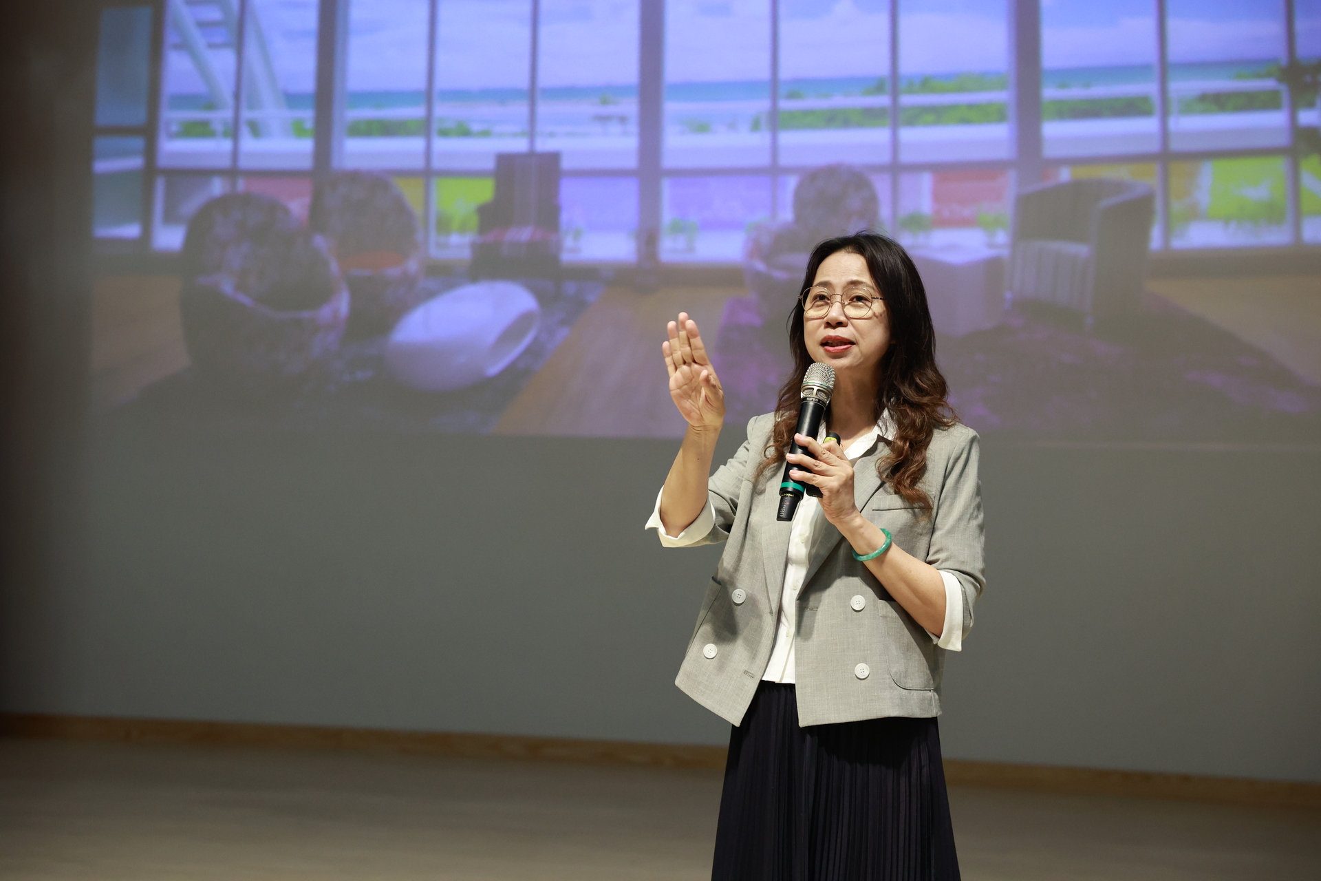 高雄大學《卓越講座》邀請星享道酒店集團董事長劉敏瑛專題演講008