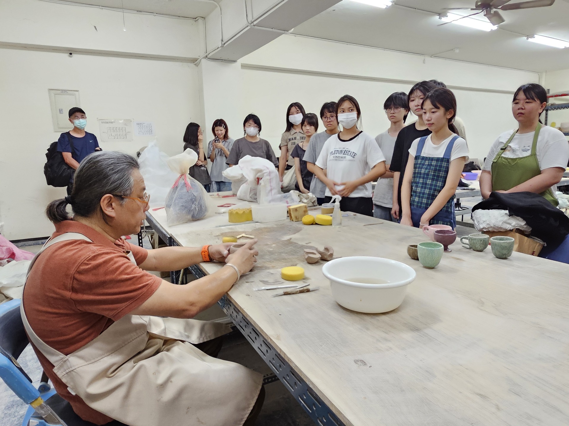 學務處「來高大過暑假－英倫瘋×工藝創作坊」帶領高中生感受大學跨域學習多元樣貌024
