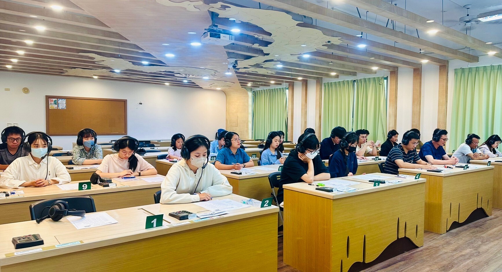 國立高雄大學越南研究中心與國立成功大學越南研究中心於113年5月4日攜手合辦 2024年春季iVPT國際越南語認證 003圖片