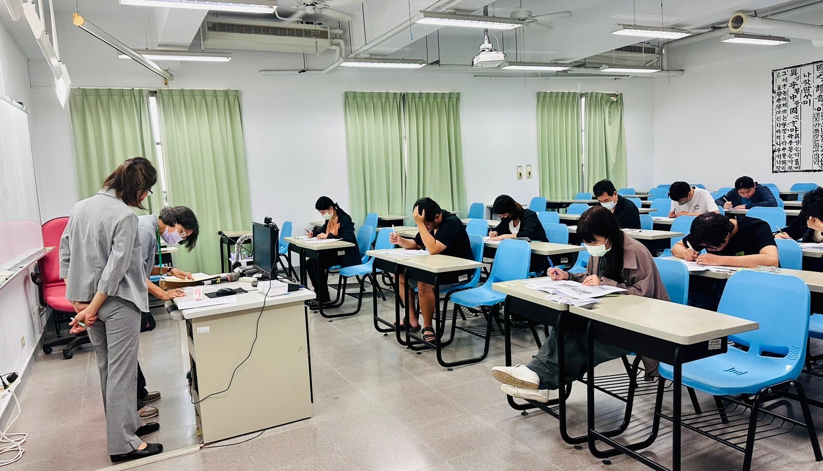 國立高雄大學越南研究中心與國立成功大學越南研究中心於113年5月4日攜手合辦 2024年春季iVPT國際越南語認證 006圖片