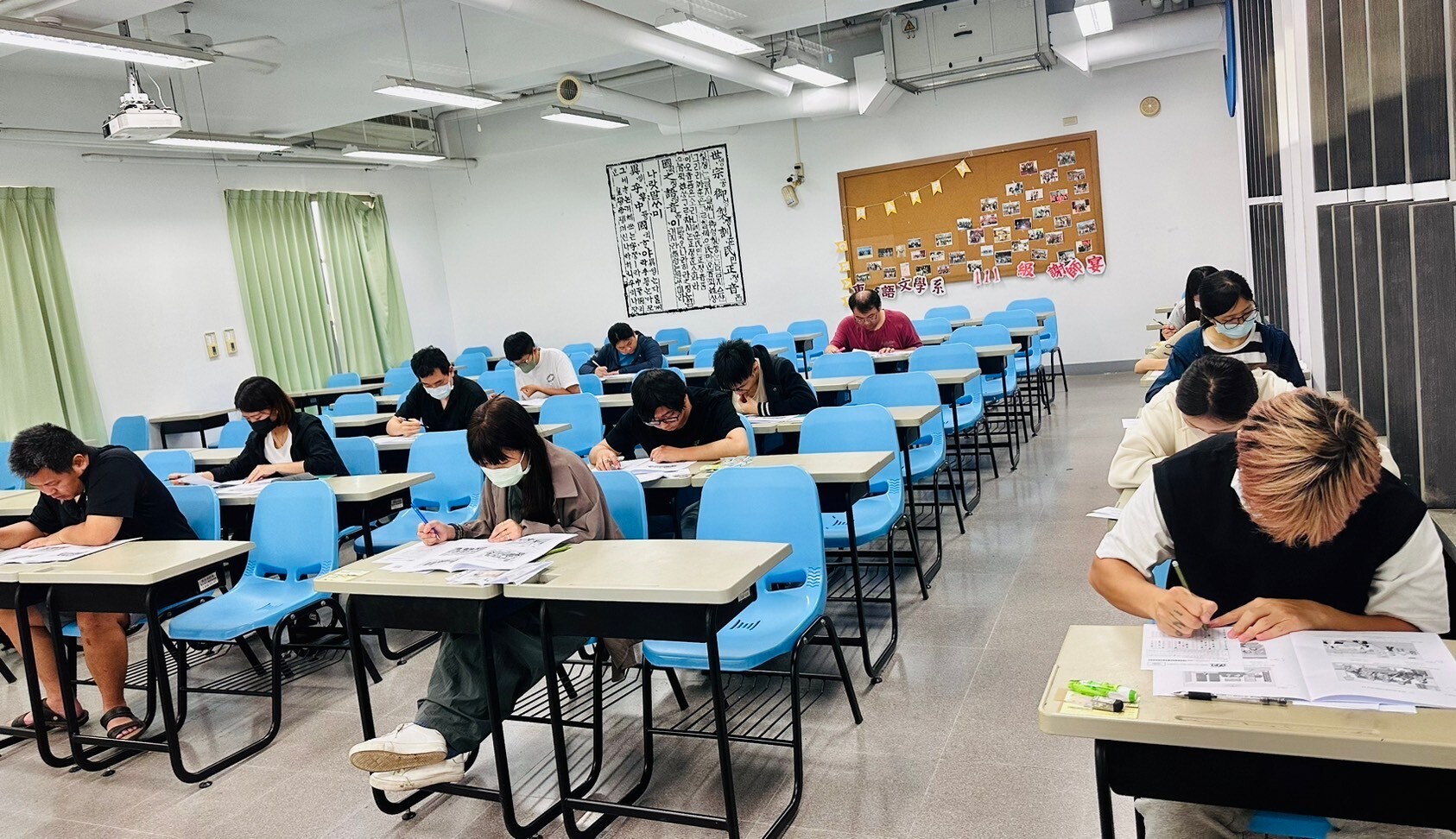 國立高雄大學越南研究中心與國立成功大學越南研究中心於113年5月4日攜手合辦 2024年春季iVPT國際越南語認證 007圖片