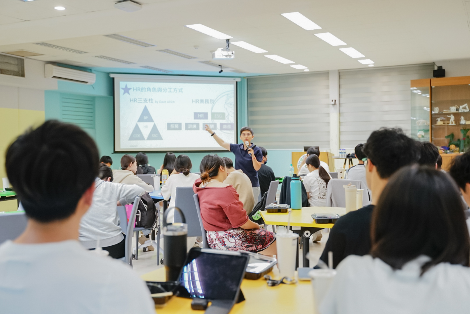 高大創新學院畢業季講座　 校友分享跨域職涯與綠領發展趨勢008