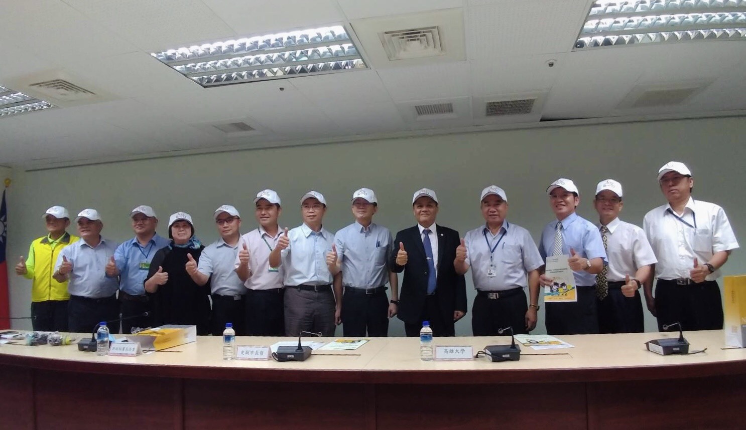 代理校長莊寳鵰率領主管 拜會高雄市副市長史哲 力求109全大運順利進行