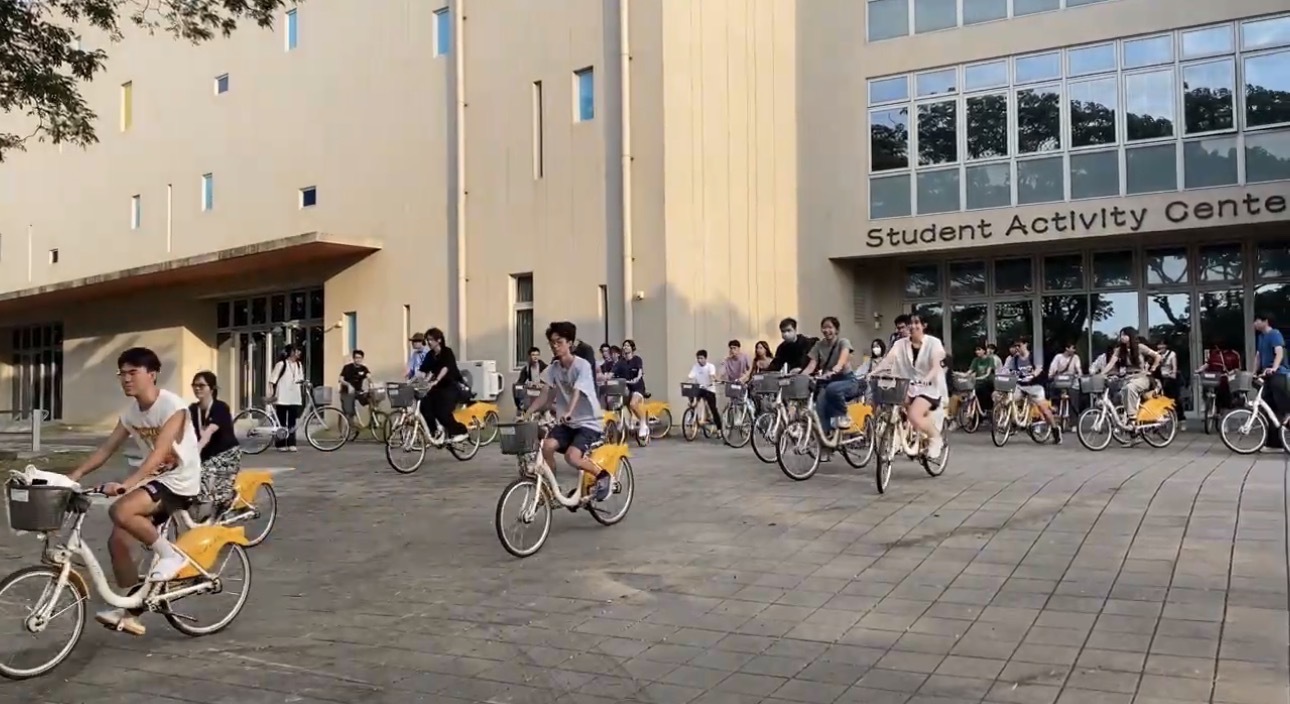 引導員陪伴領騎 「大學入門」帶新生啟程探索高大校園004