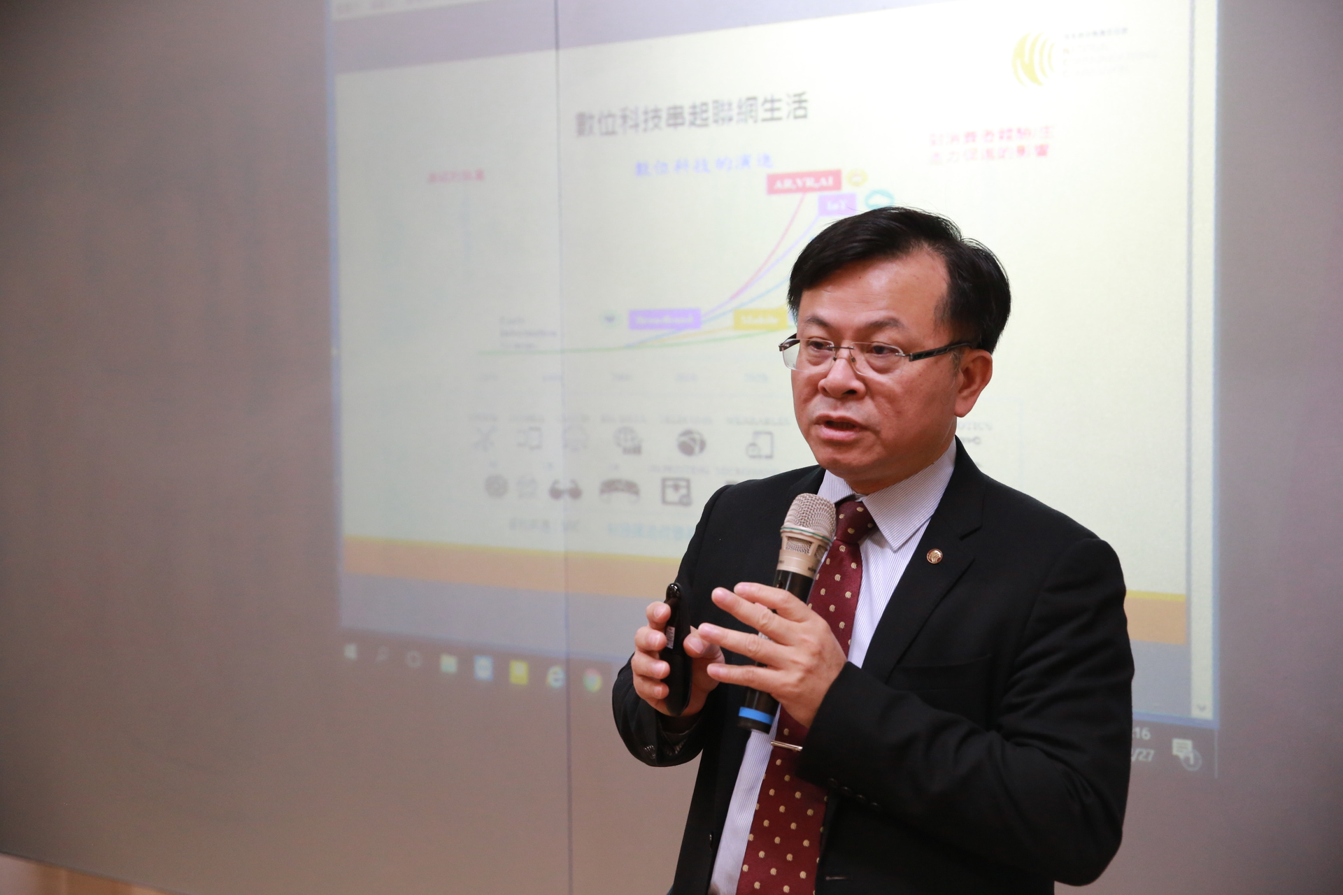 NCC主委陳耀祥指出4g改變生活、5g改變社會