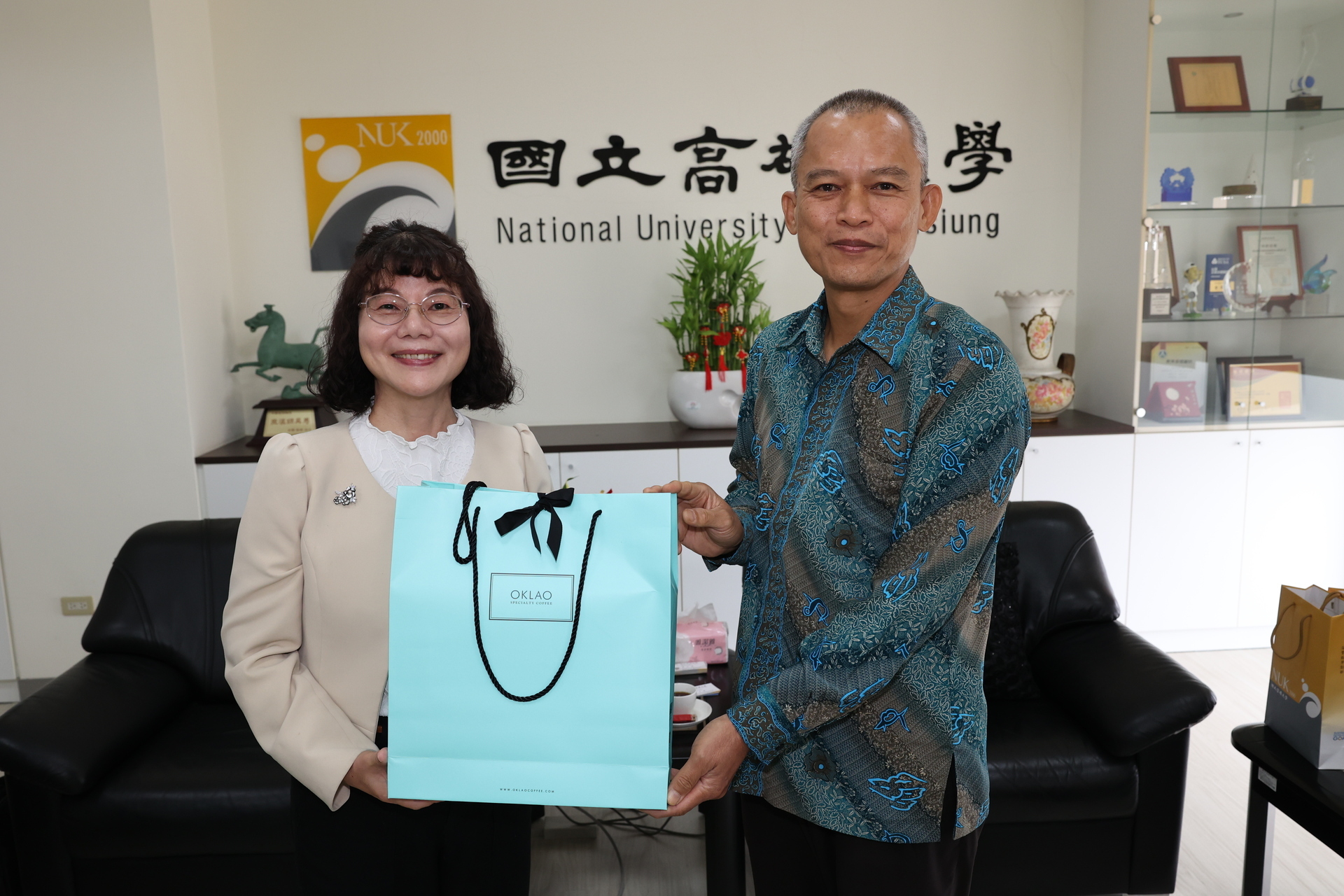 Universitas Universal from Indonesia visited National University of Kaohsiung to discuss cooperation matters. 001Image