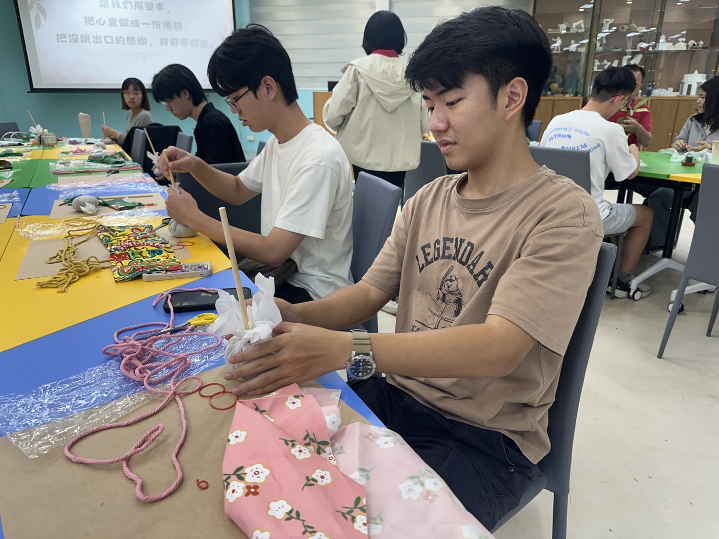高雄大學攜手福智基金會舉辦母親節手作活動003