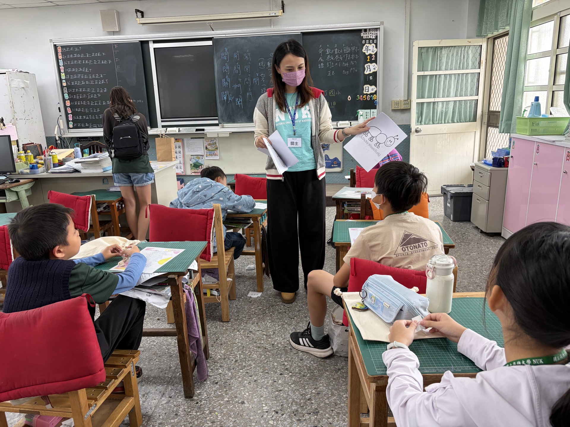 西語系師生團隊攜手大竹國小推廣雙語共學007圖片