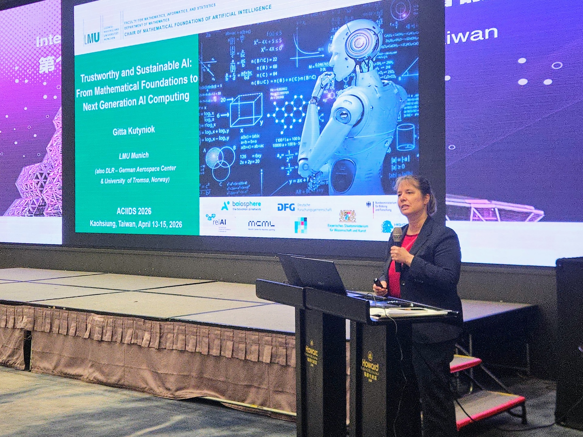 高雄大學資管系、資工系共同主辦第18屆「智慧資訊與資料庫系統國際研討會」002圖片