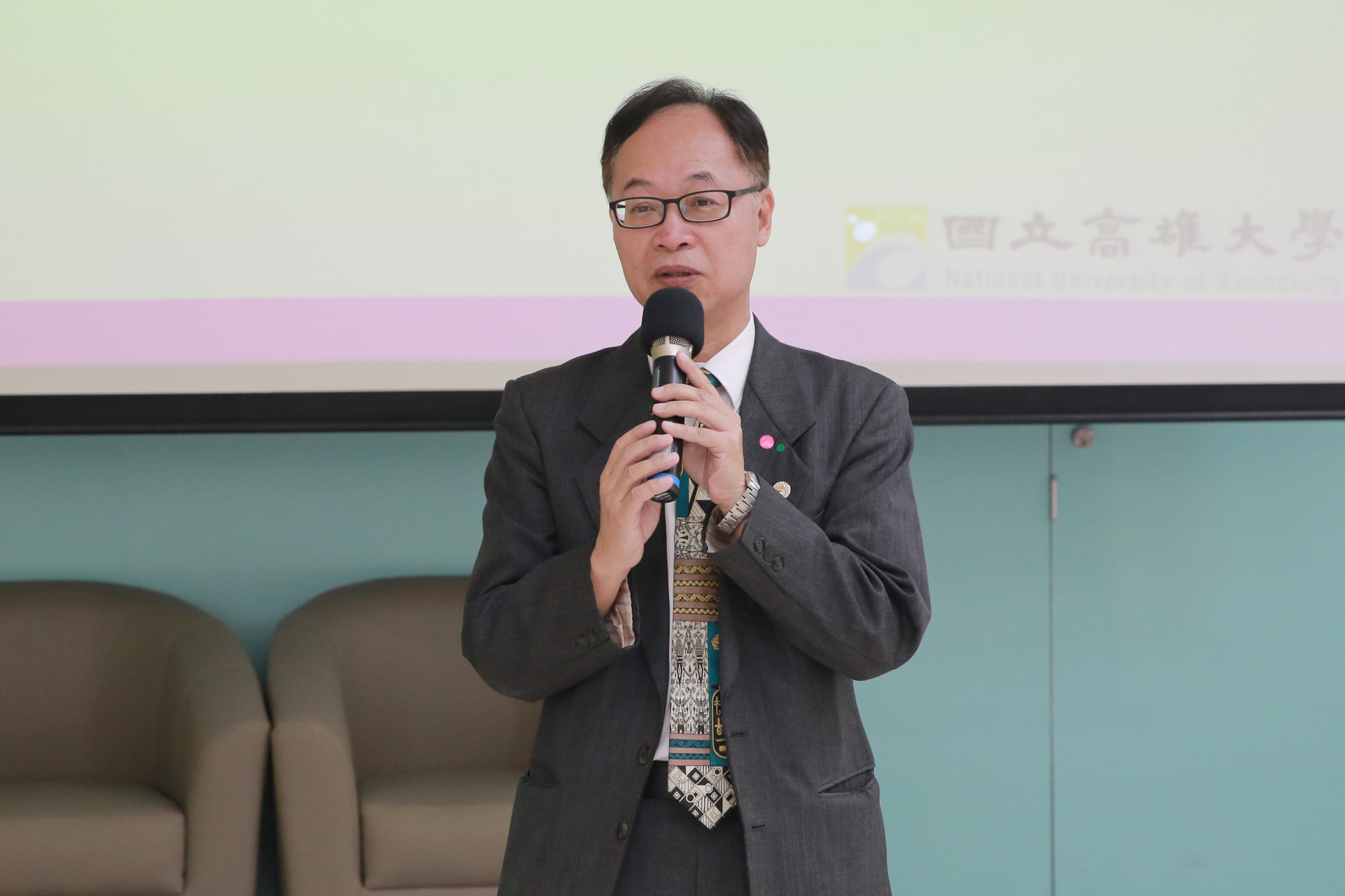校長王學亮主持校慶典禮圖片